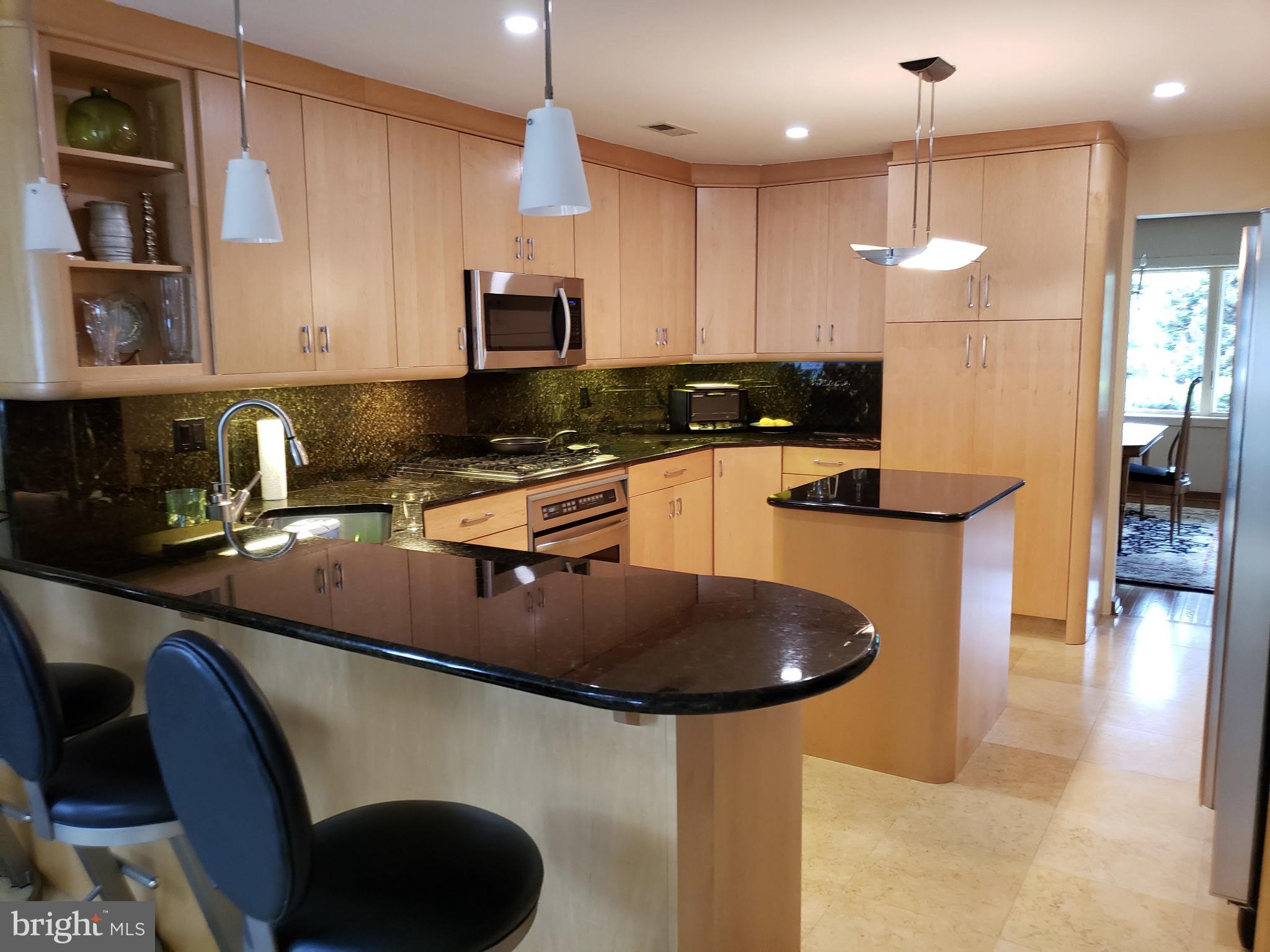 HUNTINGDON VALLEY - Residential