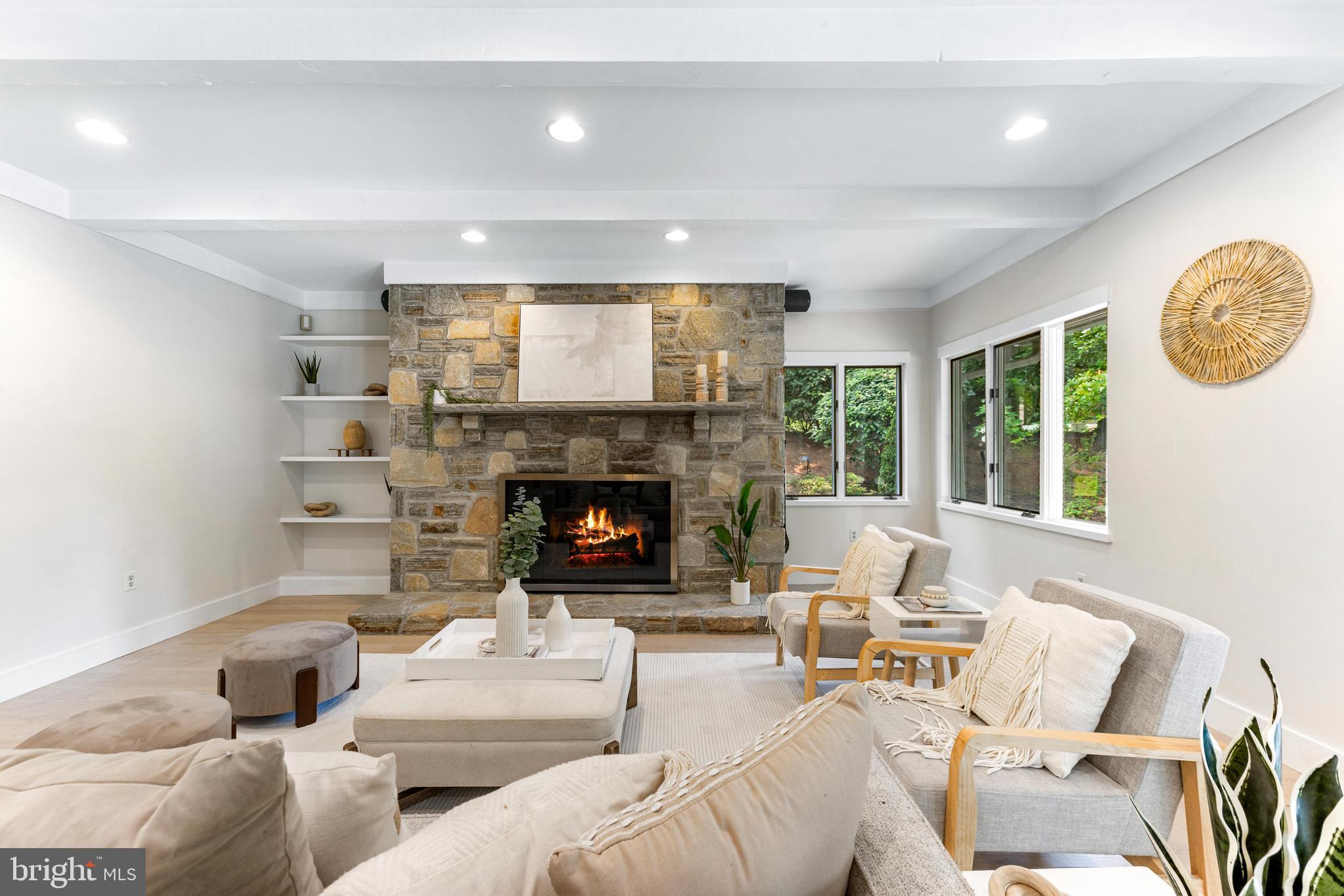 ROCKLAND - Residential