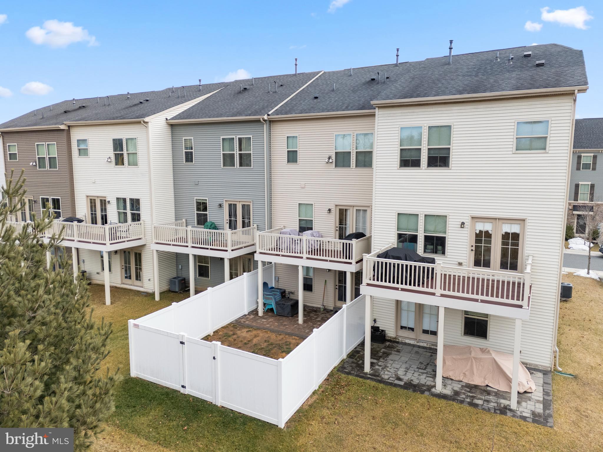 TOWNES AT BYNUM RUN - Residential