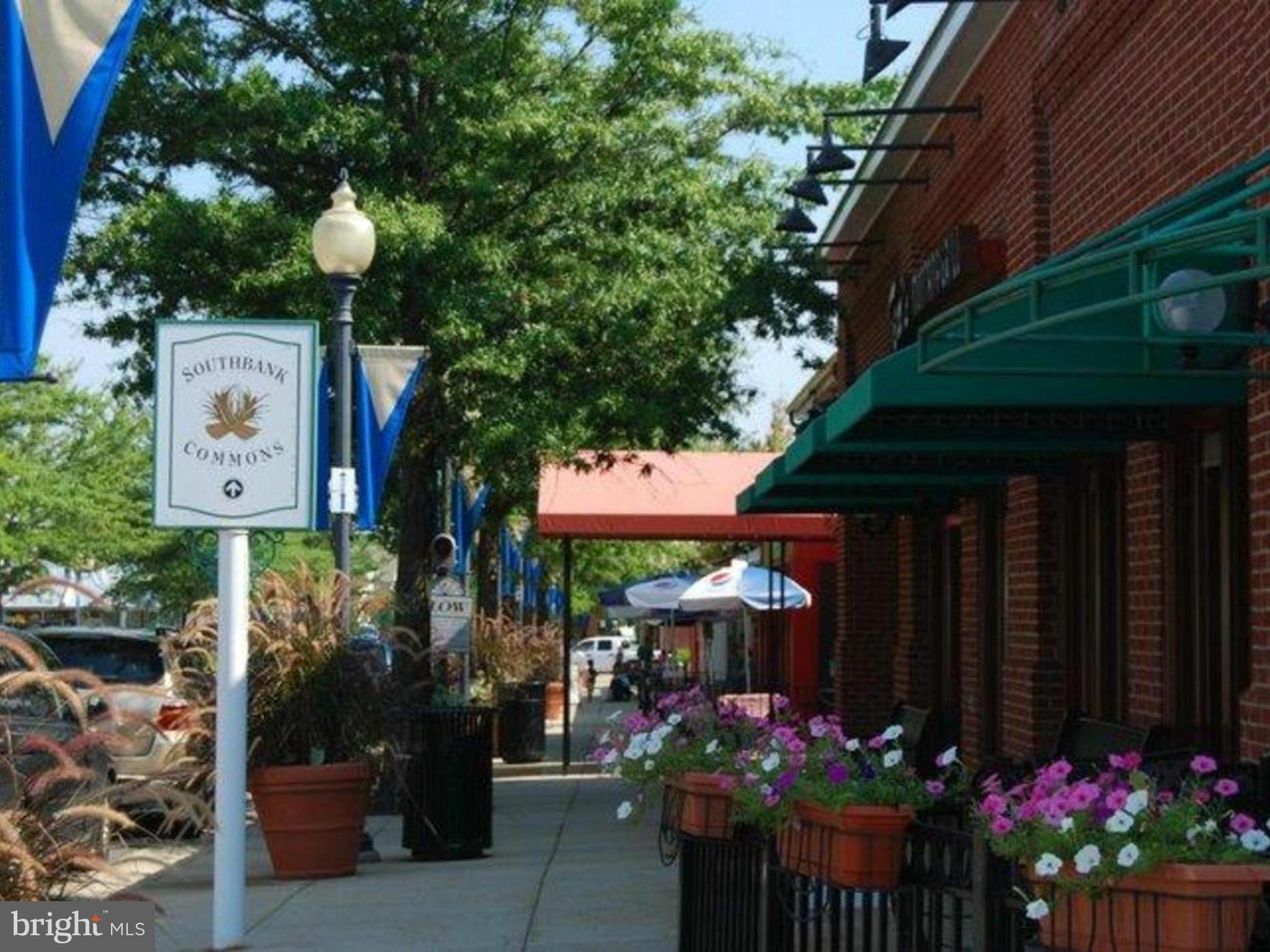 POTOMAC LAKES - Residential Lease