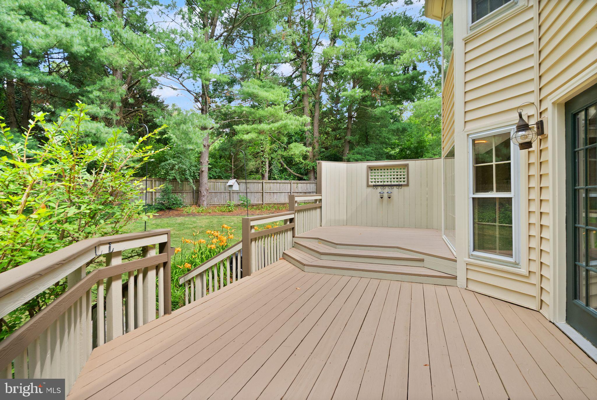 RESTON - Residential