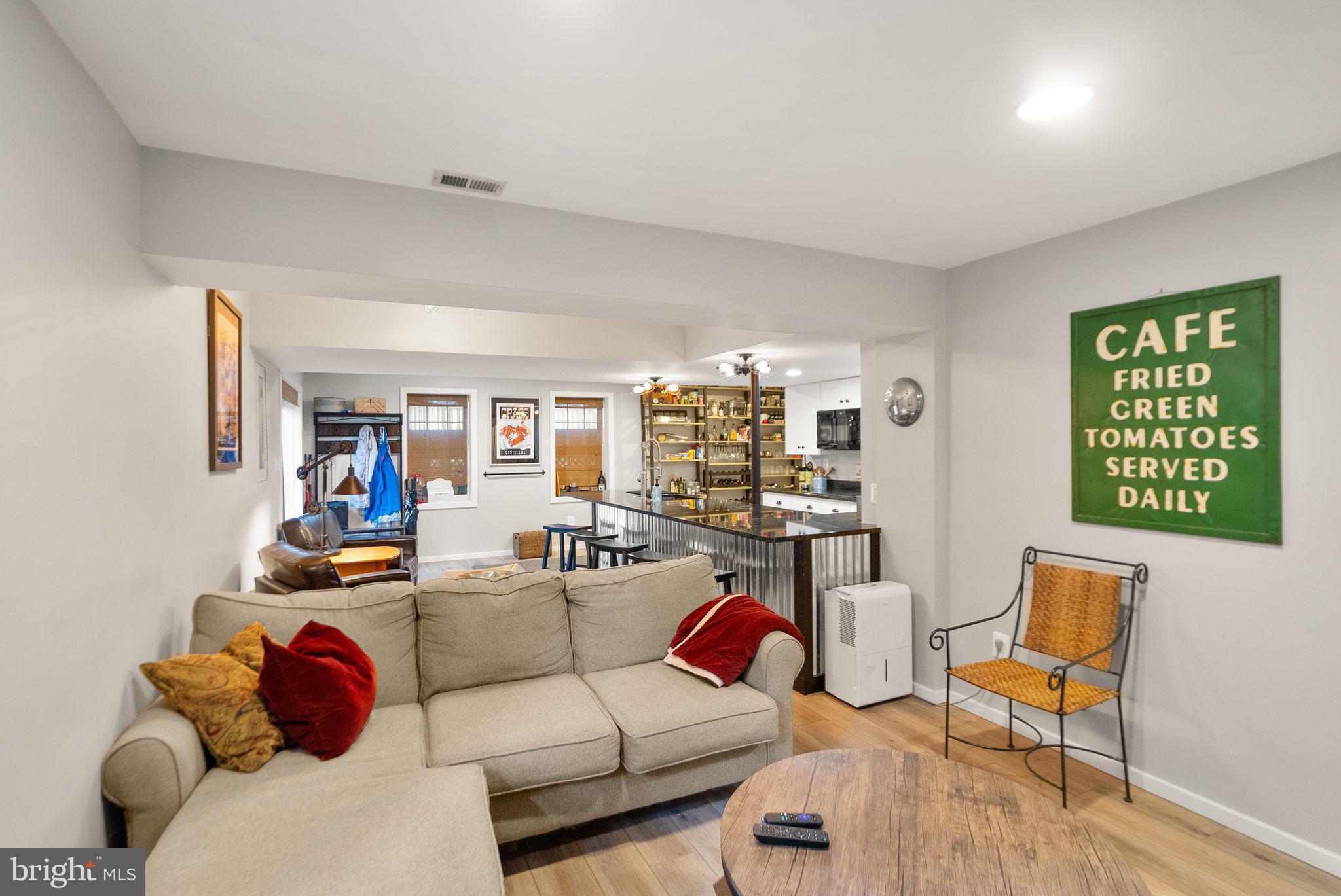 RESTON - Residential