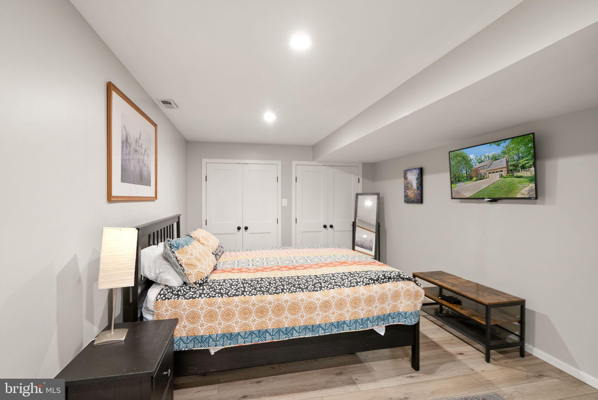 RESTON - Residential