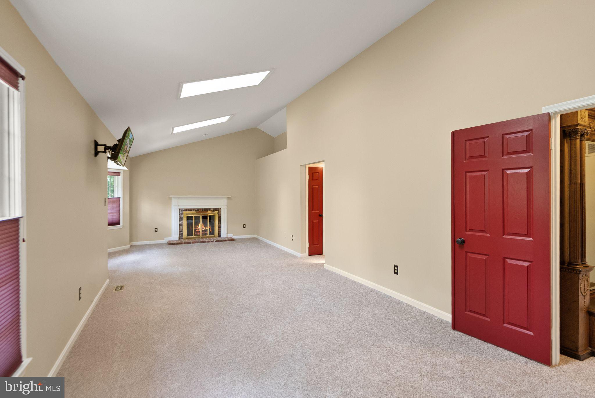 RESTON - Residential