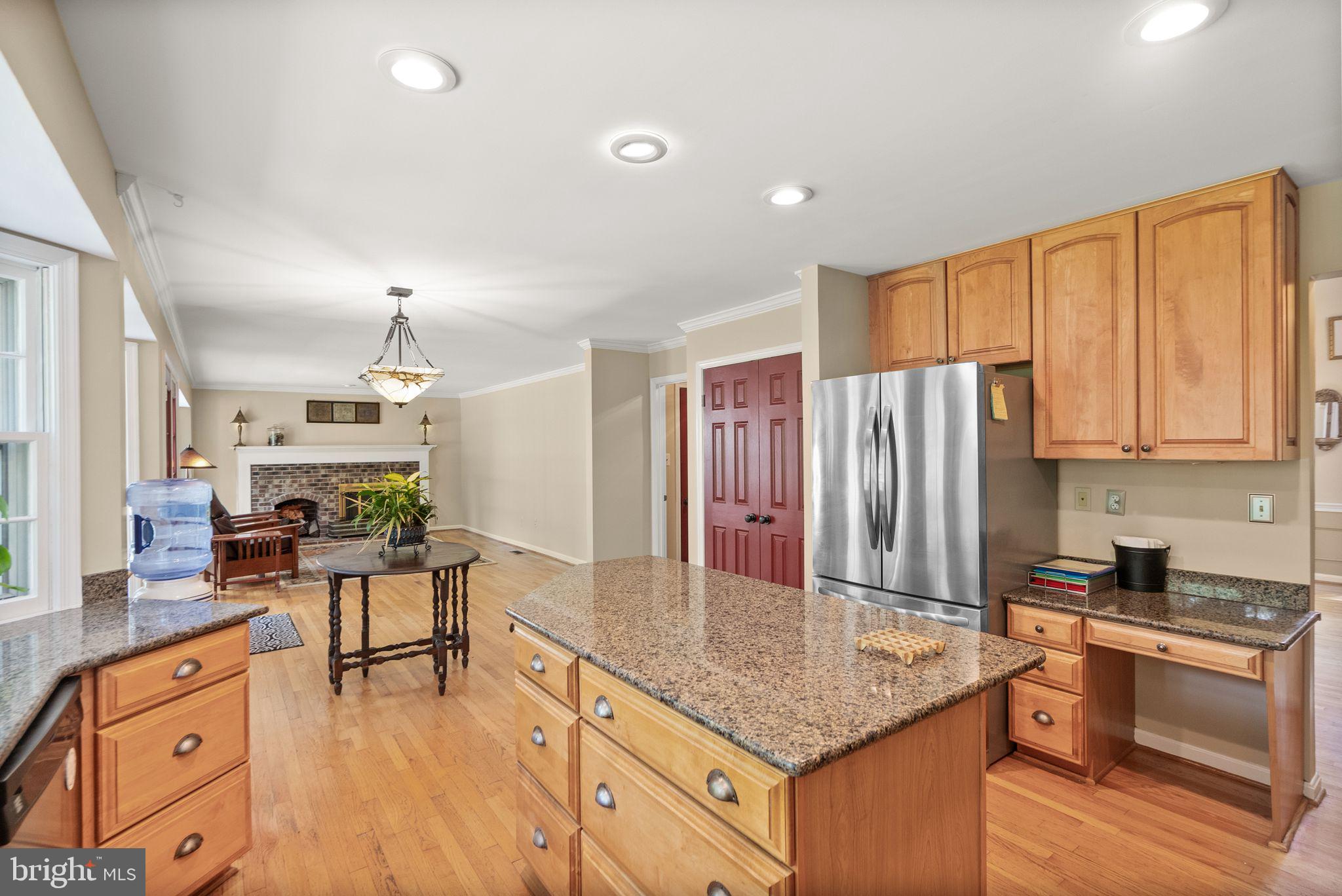 RESTON - Residential