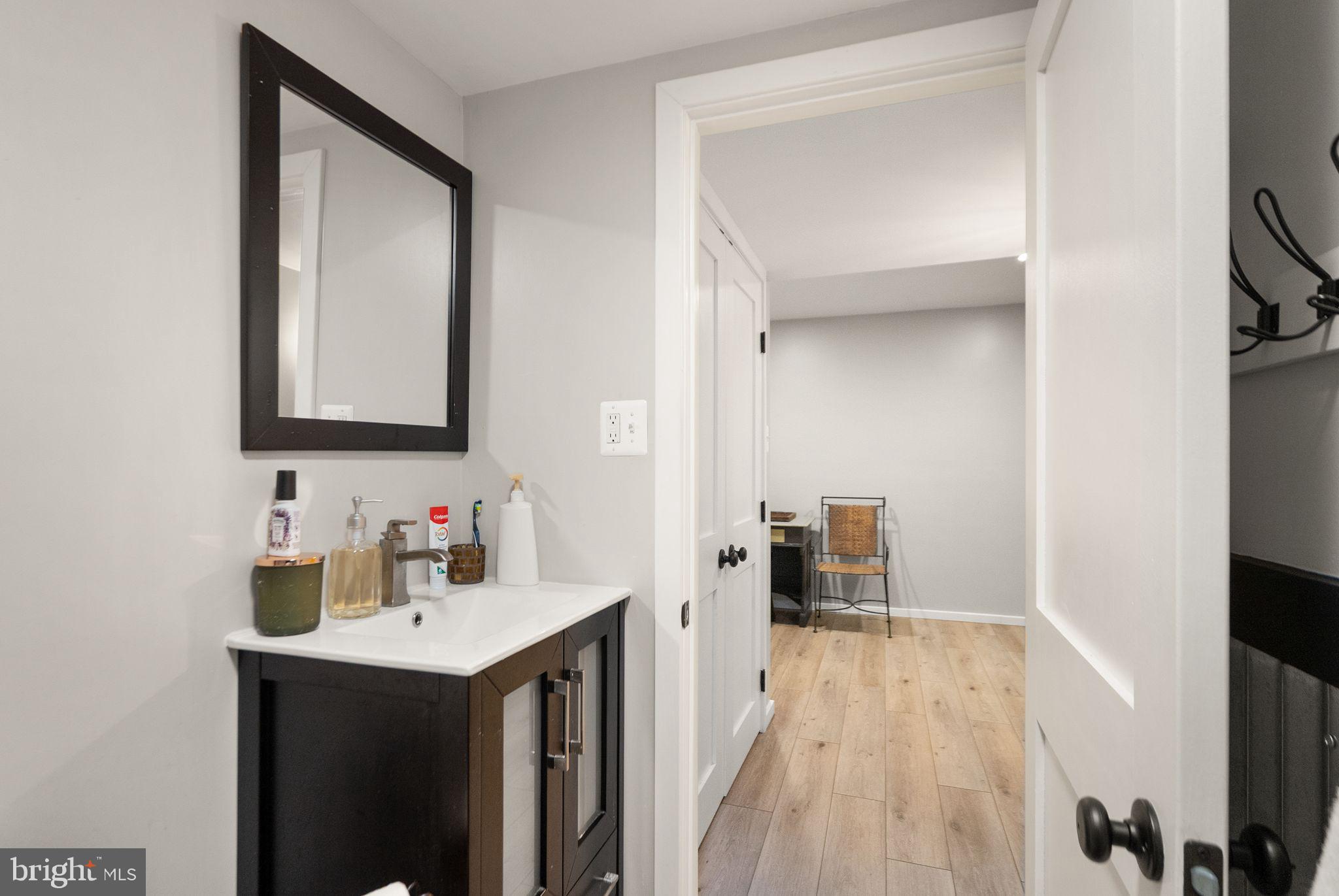 RESTON - Residential