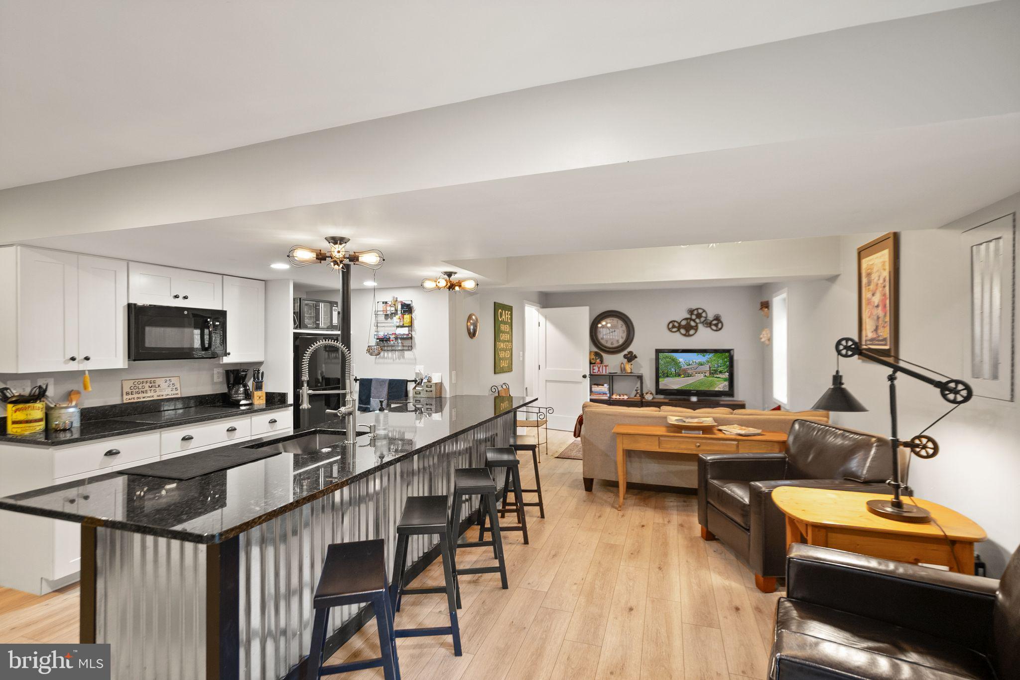 RESTON - Residential