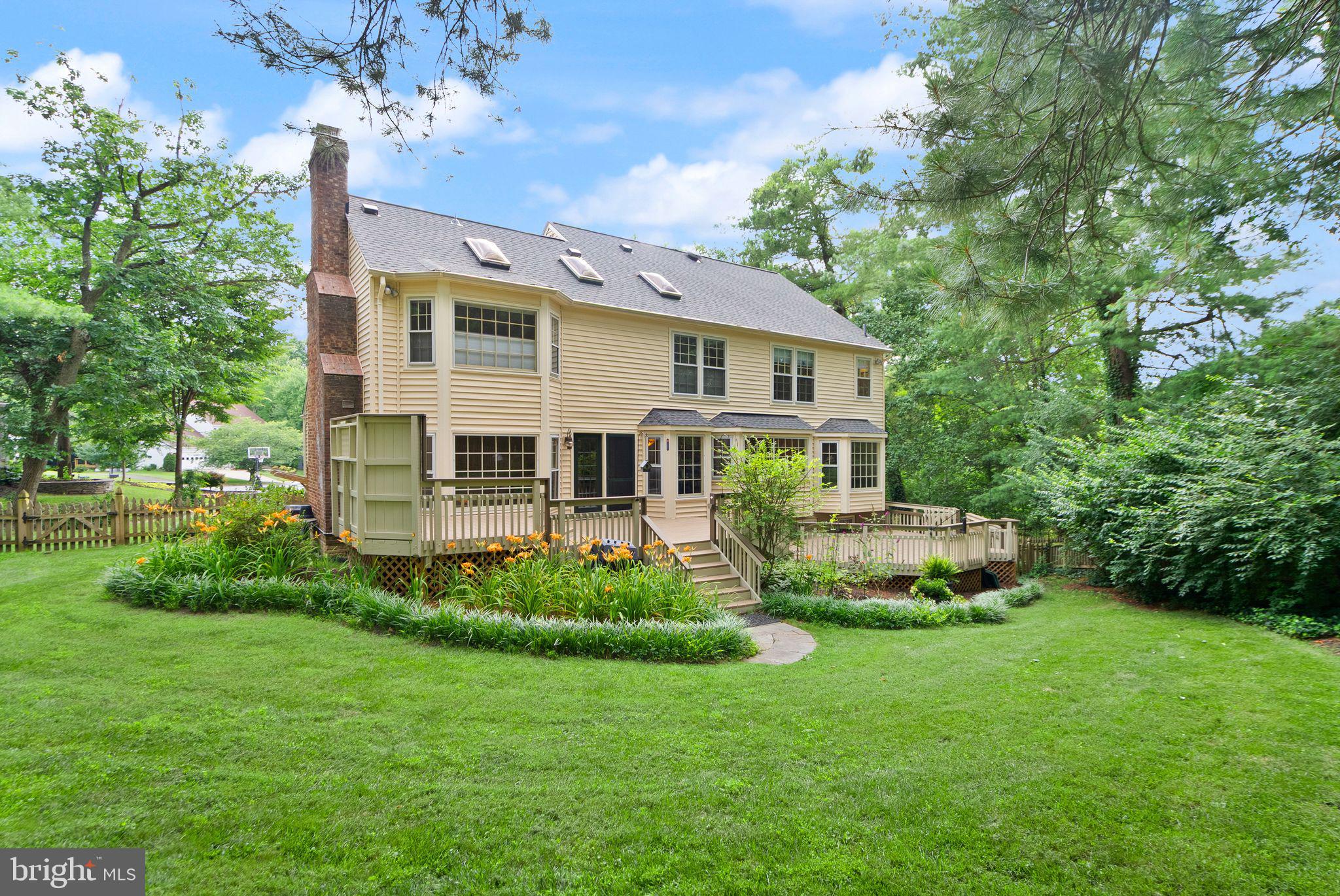 RESTON - Residential