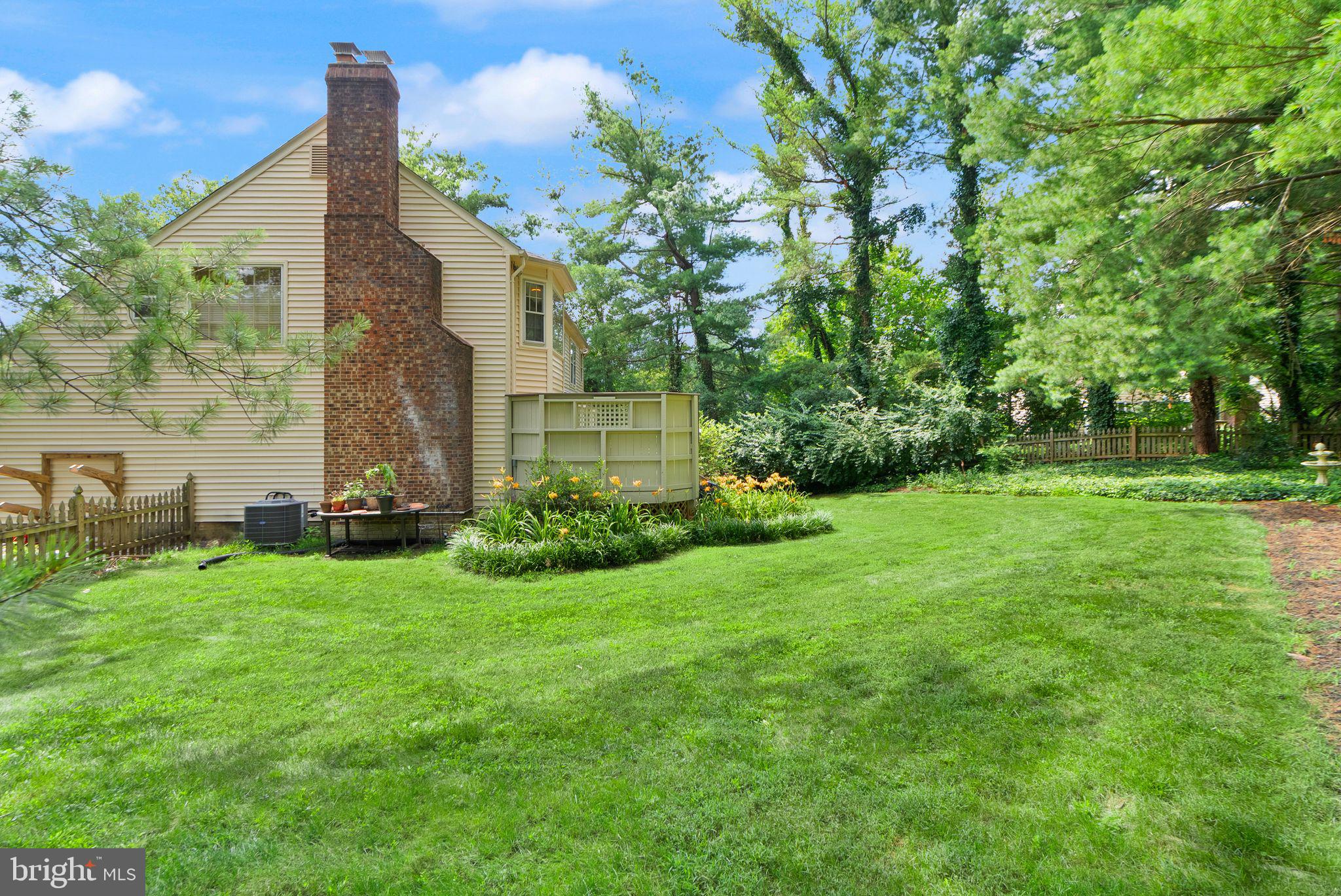 RESTON - Residential