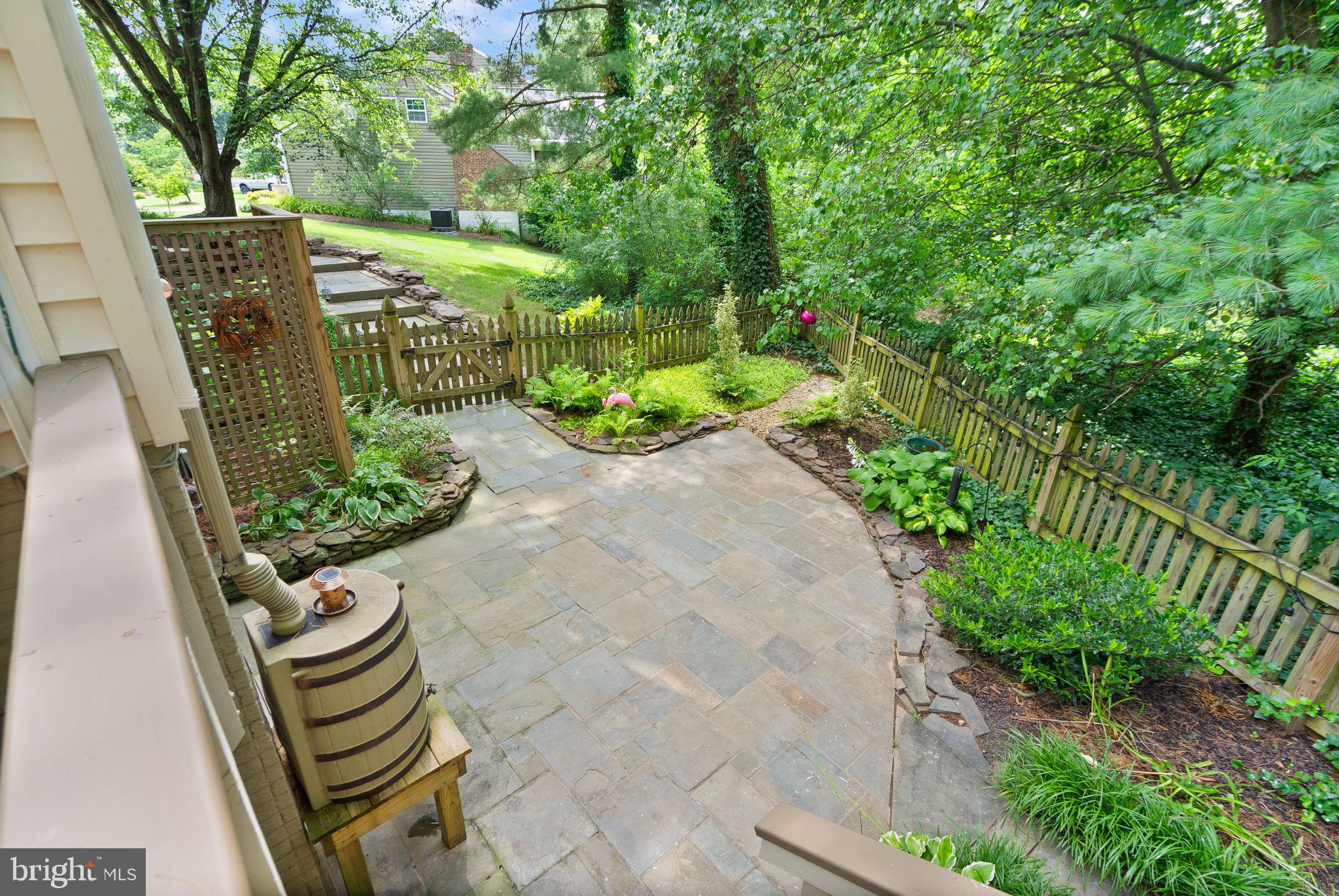 RESTON - Residential