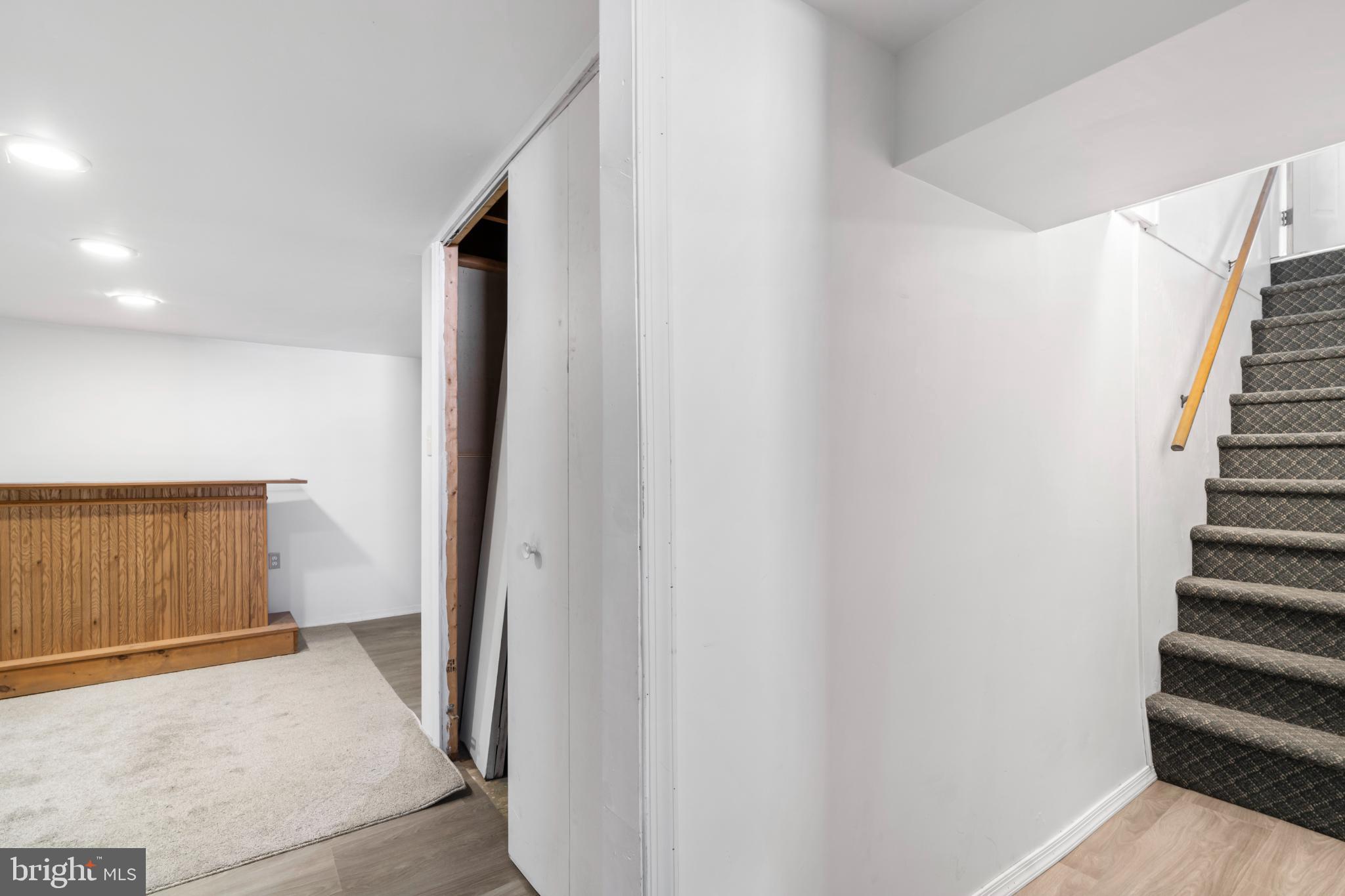 HIDDEN CREEK - Residential