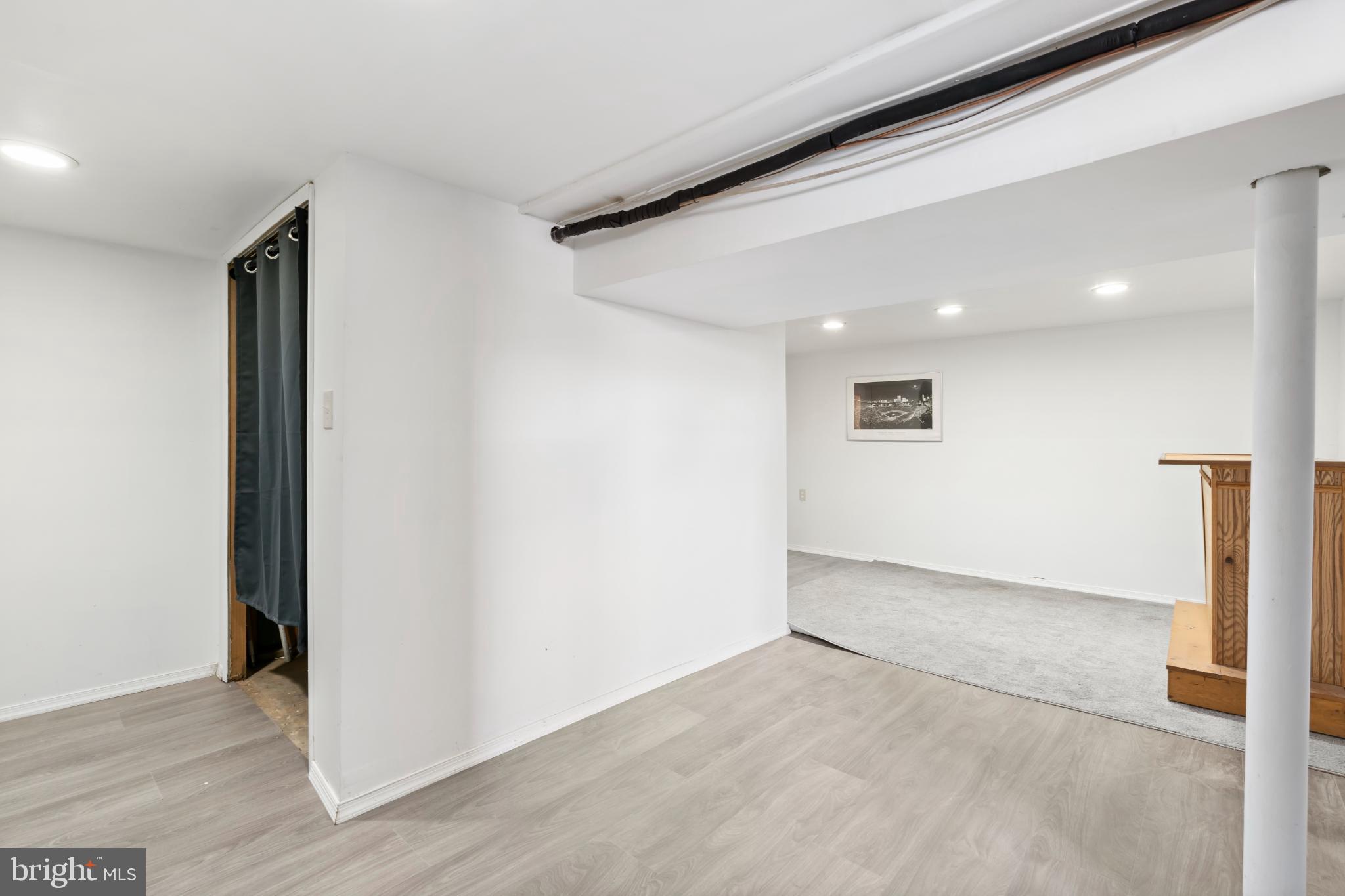 HIDDEN CREEK - Residential