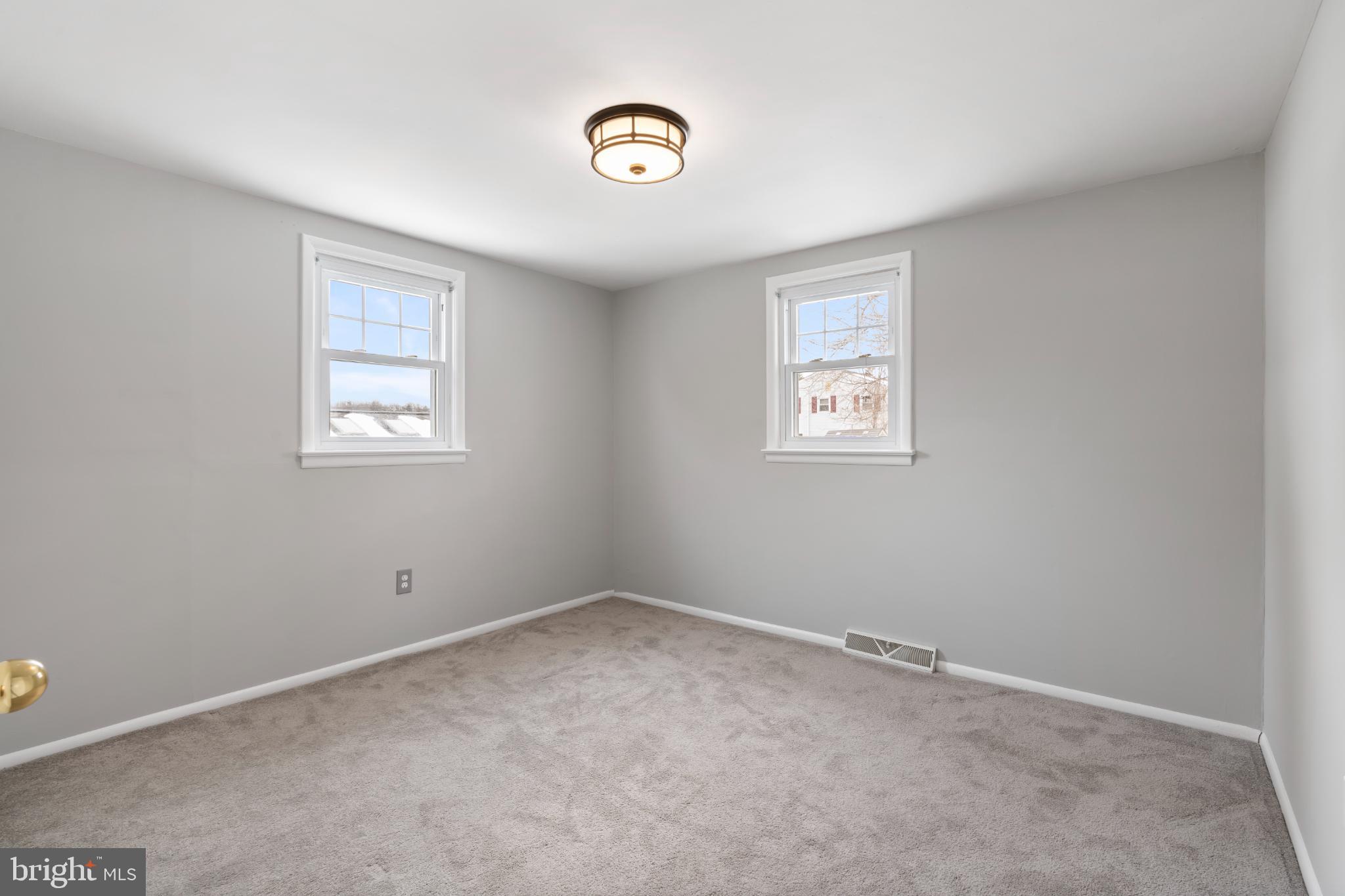 HIDDEN CREEK - Residential