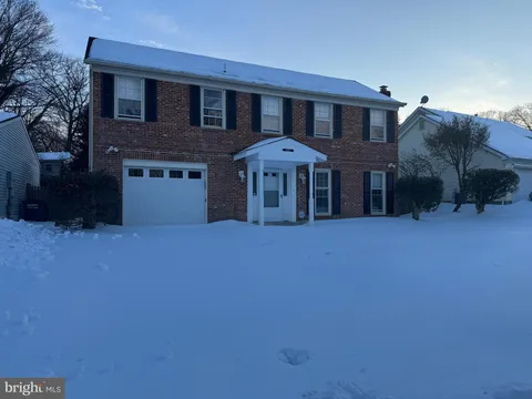 9207 Hunting Pines Place, Fairfax, VA MLS: VAFX2288952