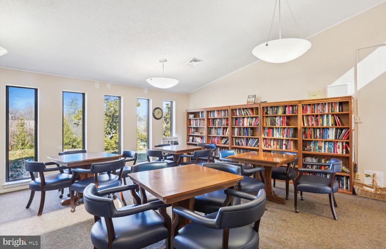 SUMNER VILLAGE - Residential