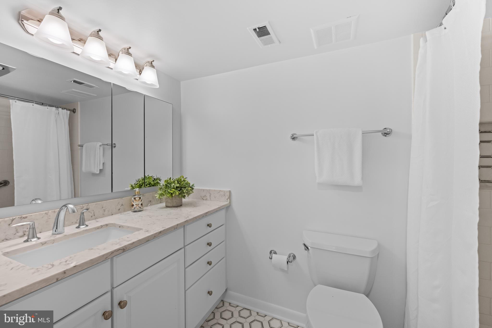 SUMNER VILLAGE - Residential