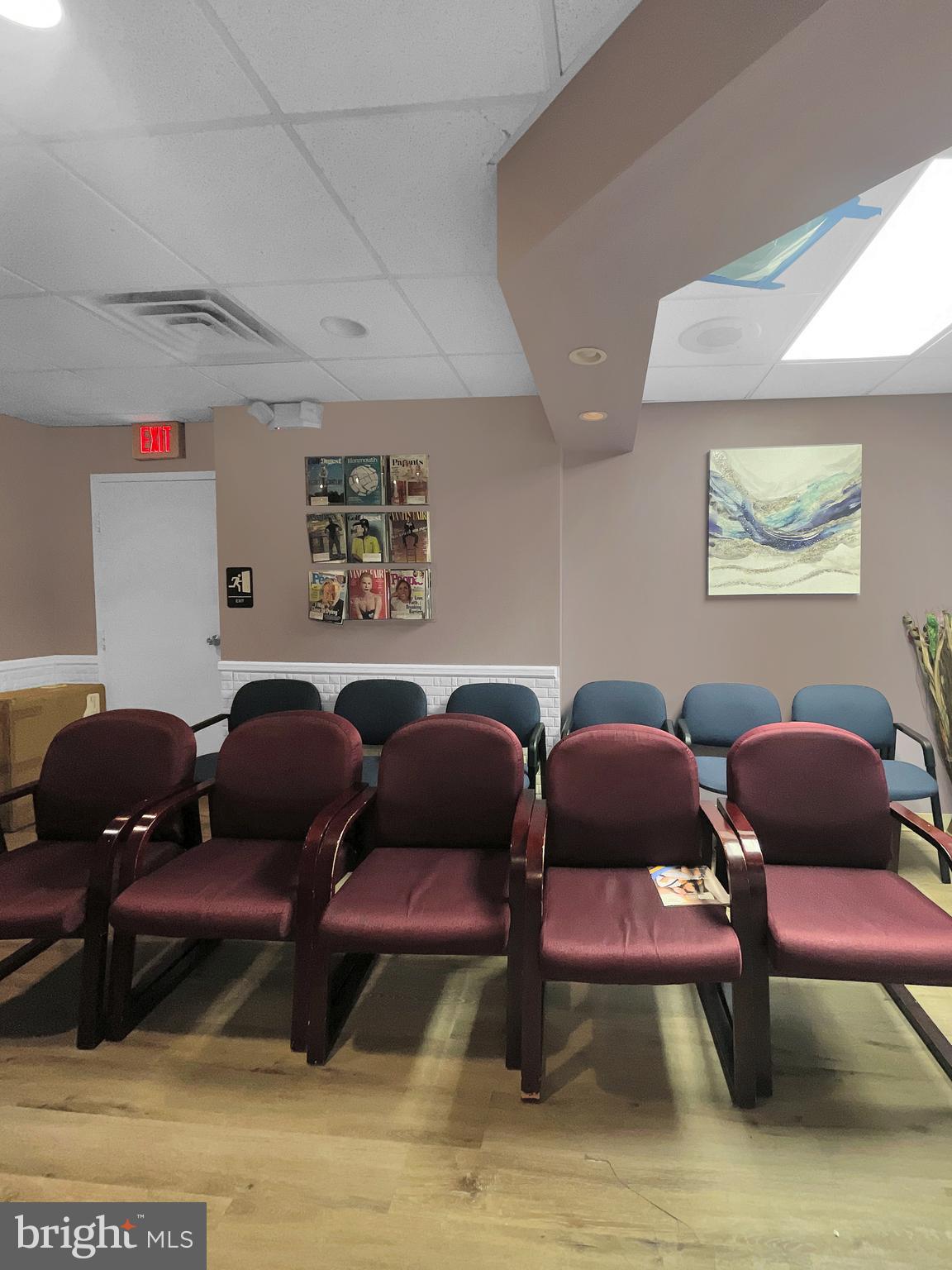 ELKINS PARK - Commercial Sale