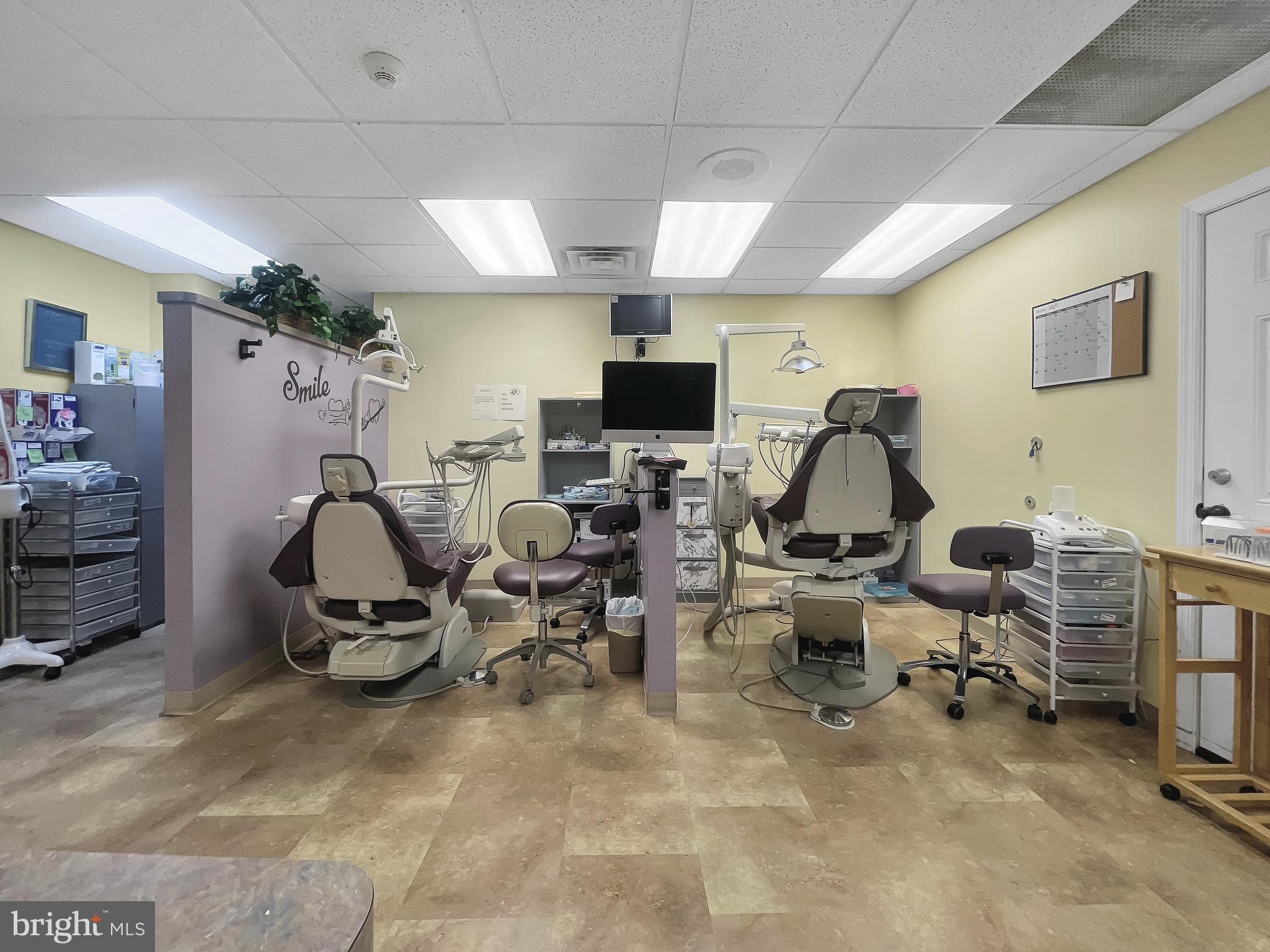 ELKINS PARK - Commercial Sale