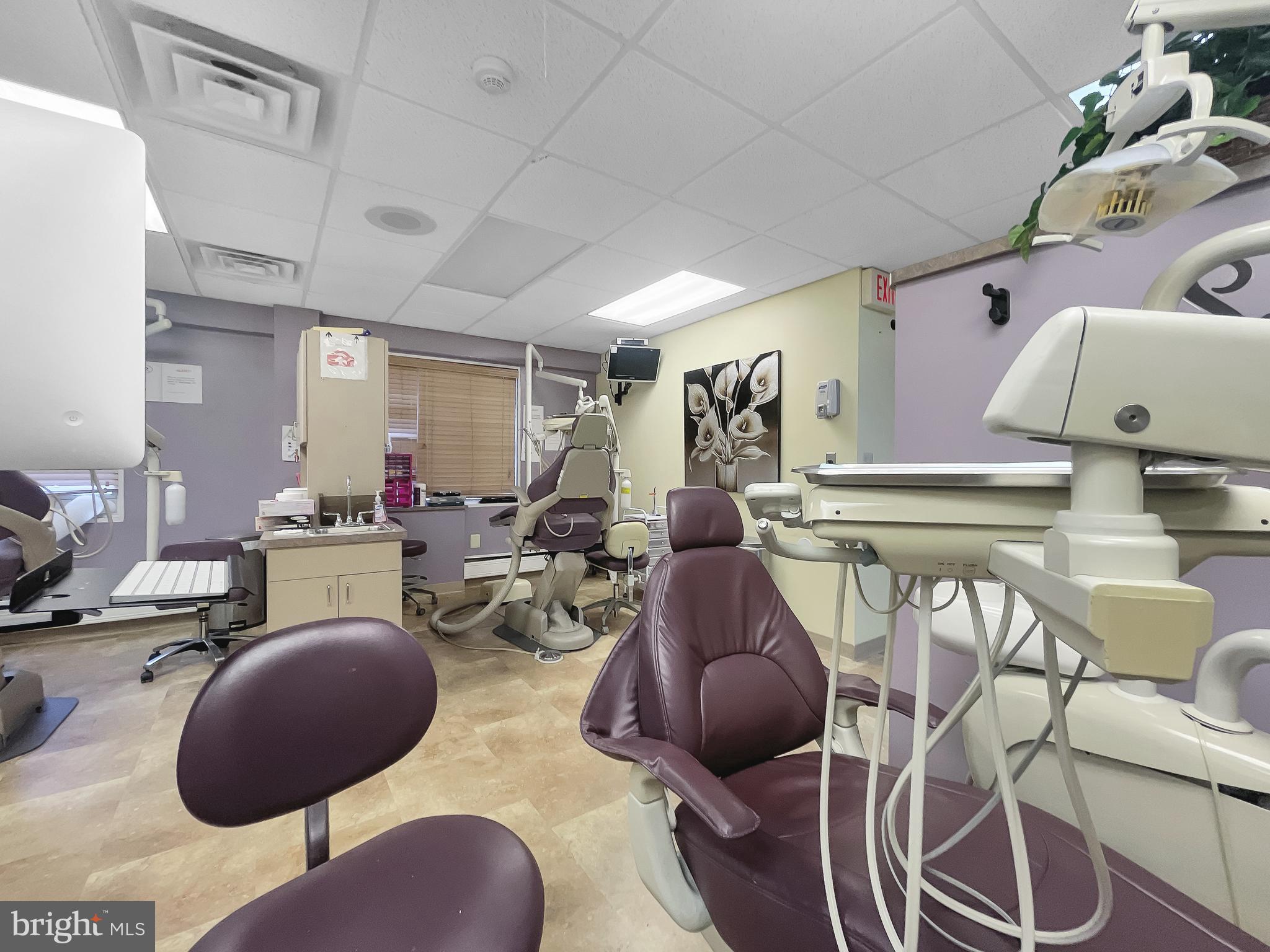 ELKINS PARK - Commercial Sale