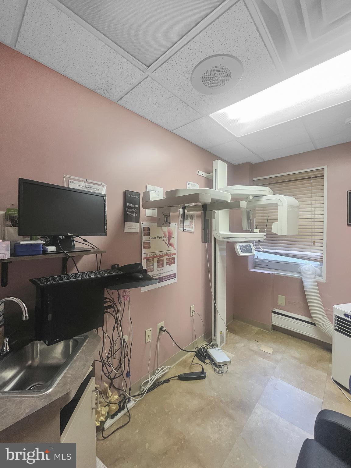 ELKINS PARK - Commercial Sale