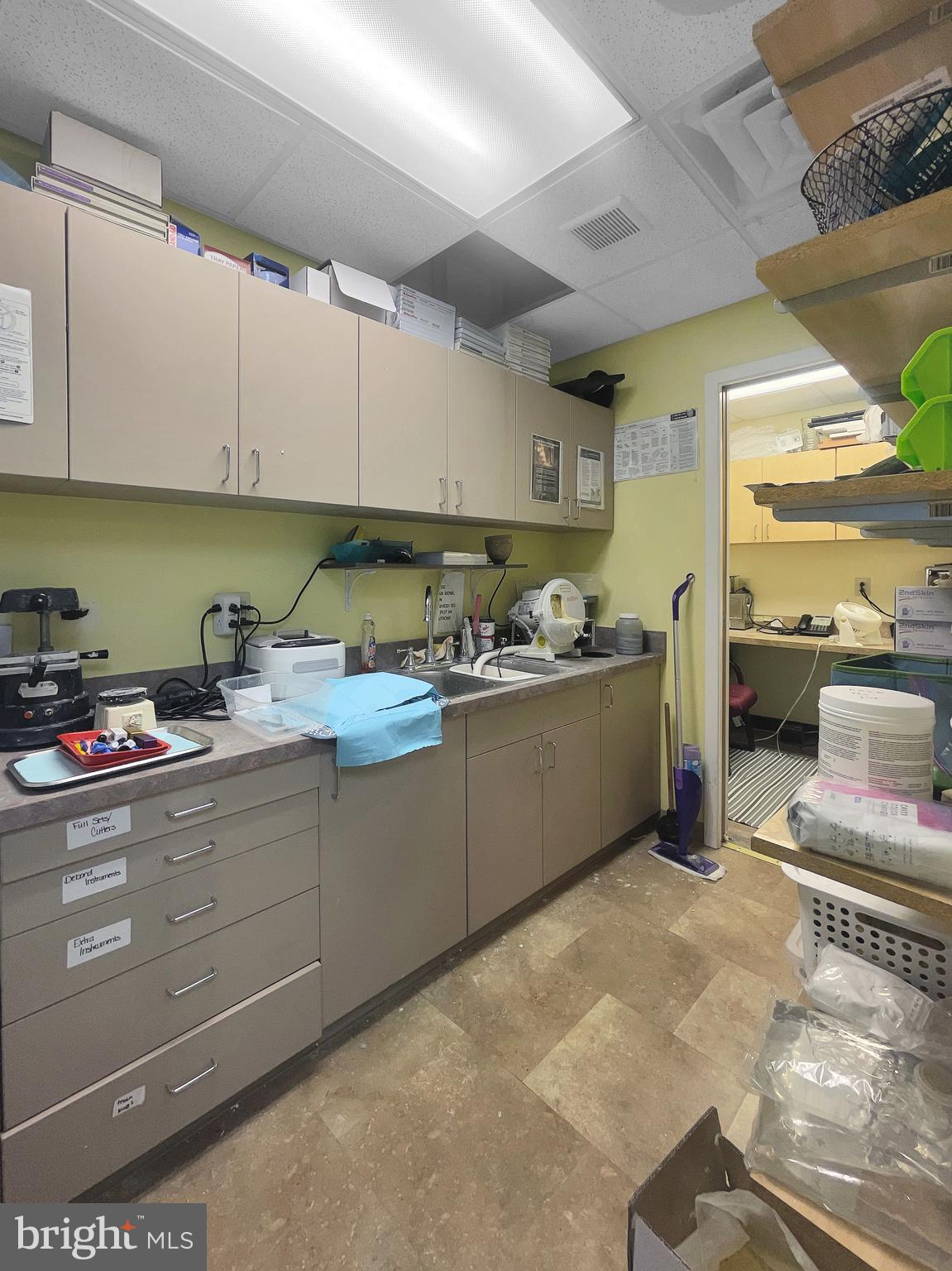 ELKINS PARK - Commercial Sale