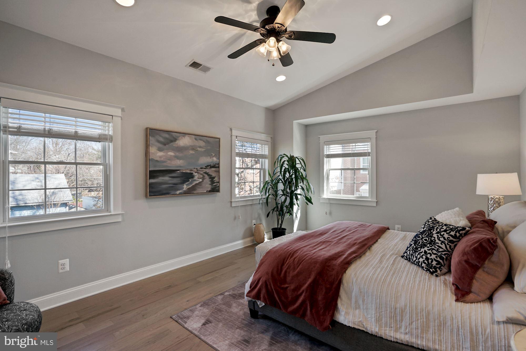 DEL RAY - Residential