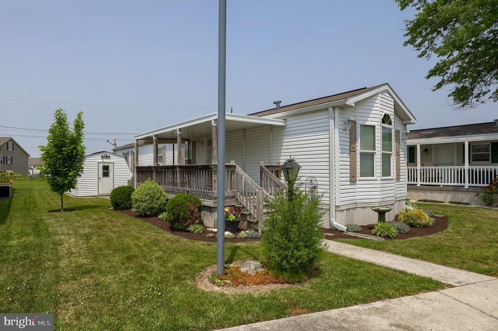 Photo of 70 SNYDER LN, EPHRATA, PA 17522 (MLS # PALA2035536)