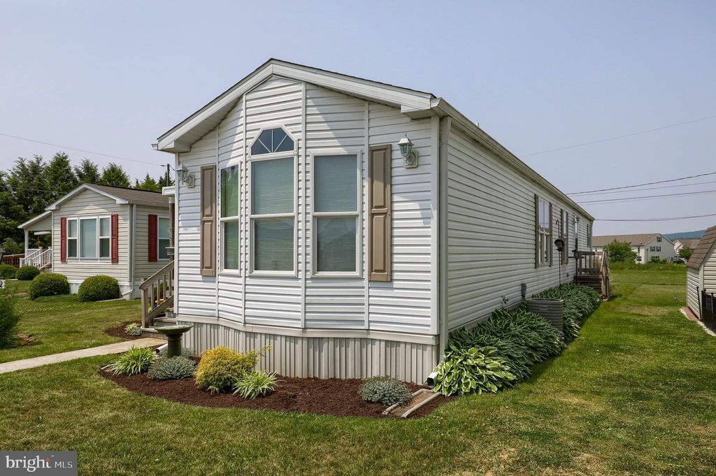 Photo of 70 SNYDER LN, EPHRATA, PA 17522 (MLS # PALA2035536)