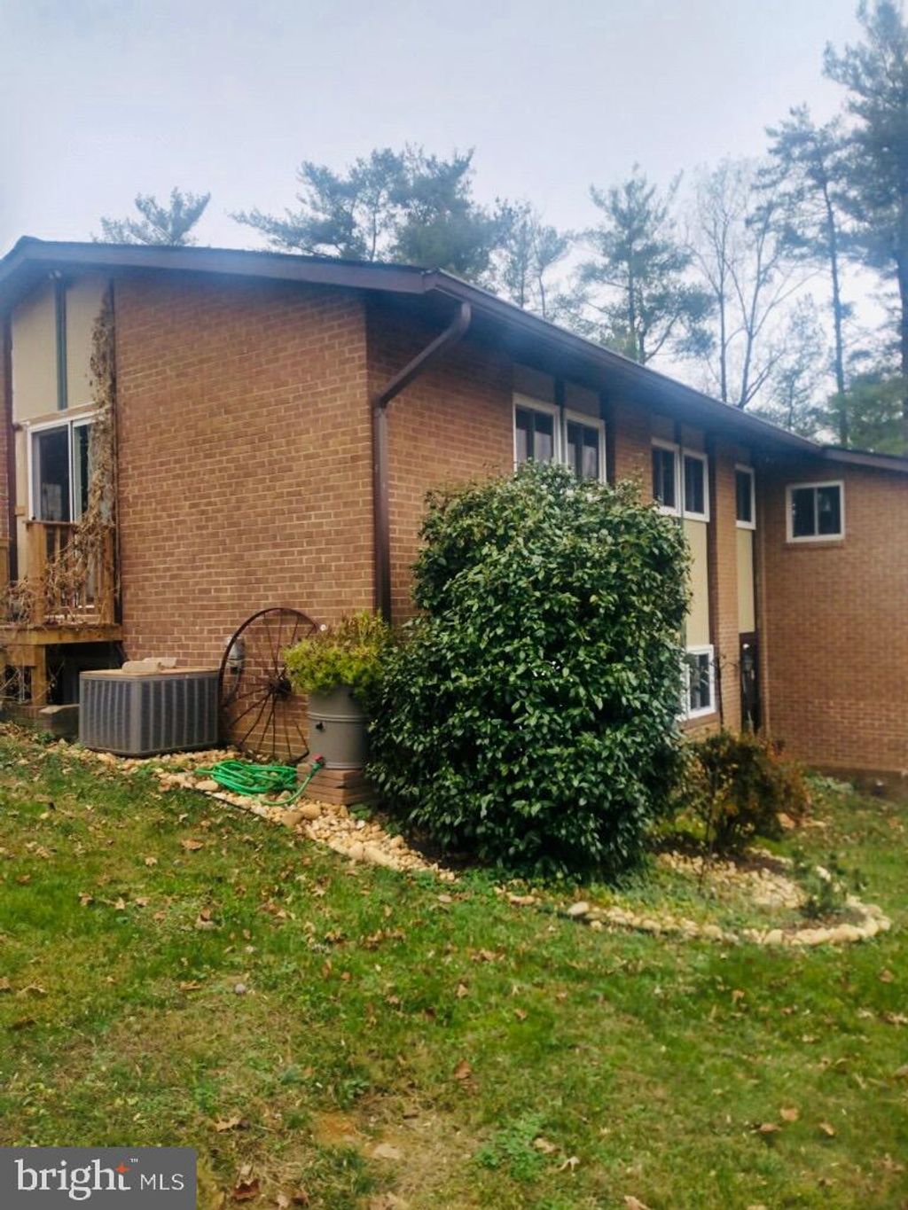 Photo of 1811 Clayton Drive, OXON HILL, MD 20745 (MLS # MDPG2205772)
