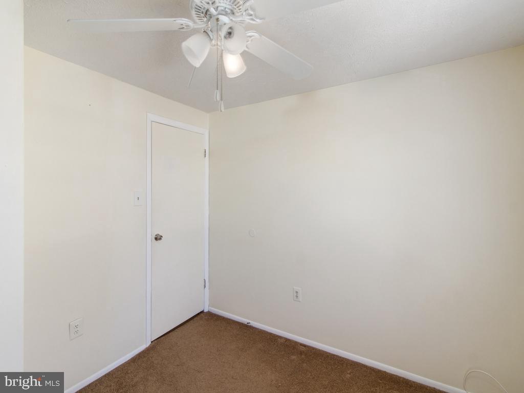 MONTGOMERY MANOR - Residential Lease