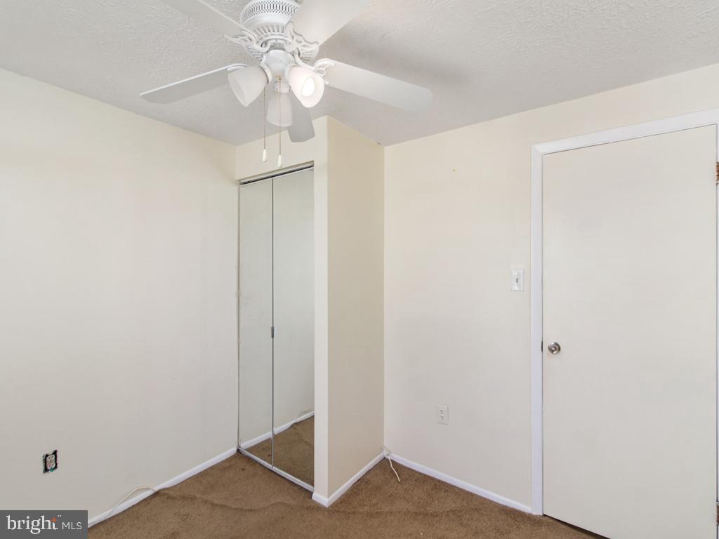 MONTGOMERY MANOR - Residential Lease