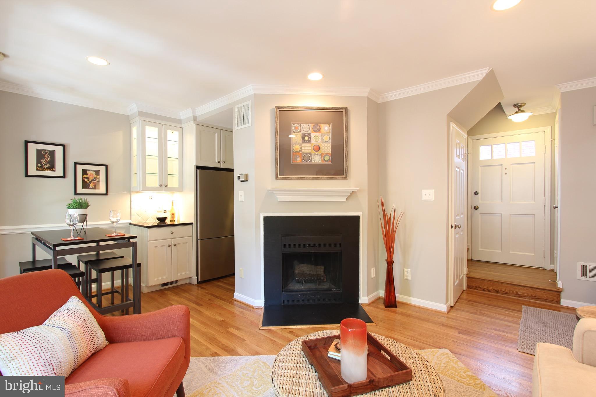 KING HENRY COURT - Residential