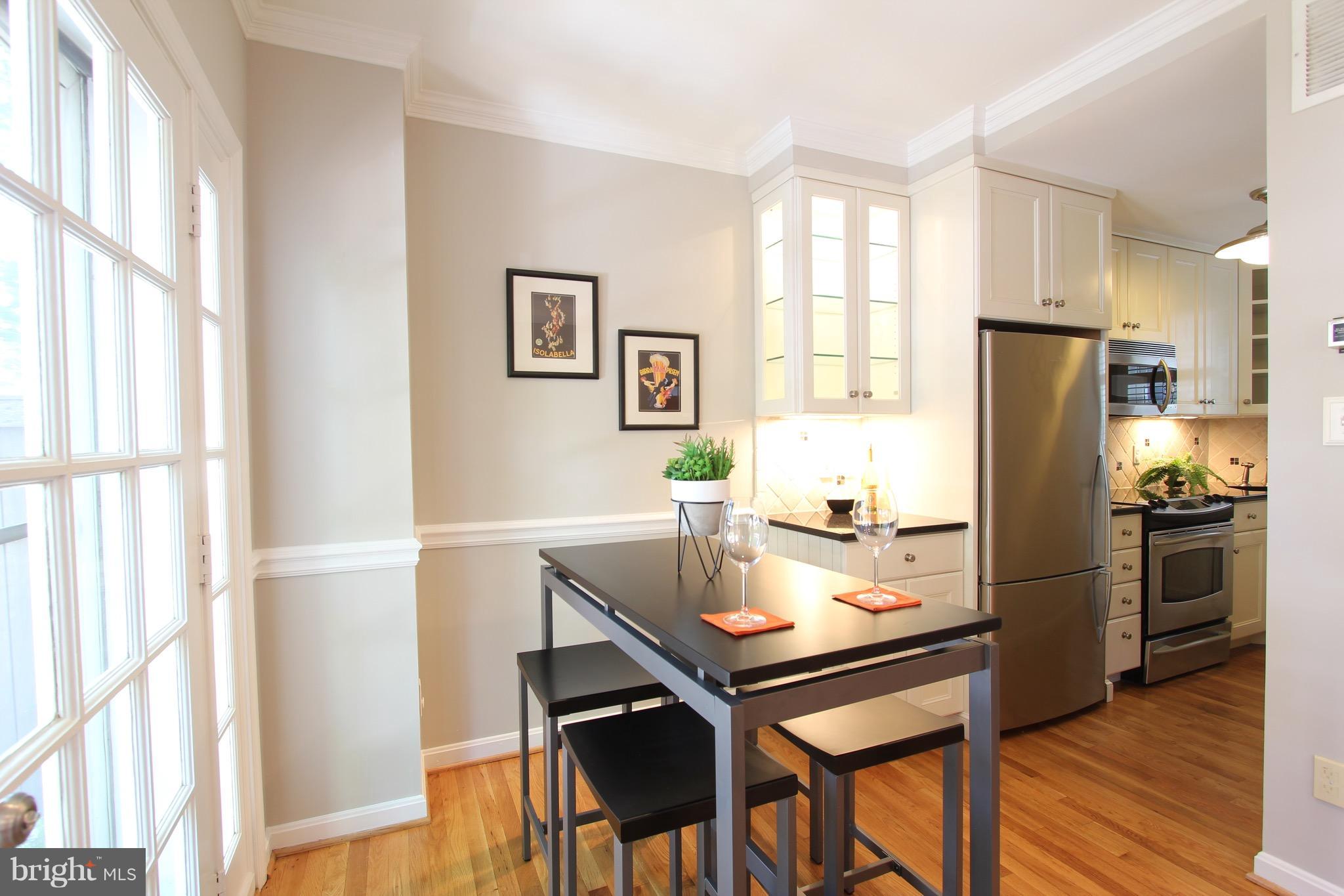 KING HENRY COURT - Residential