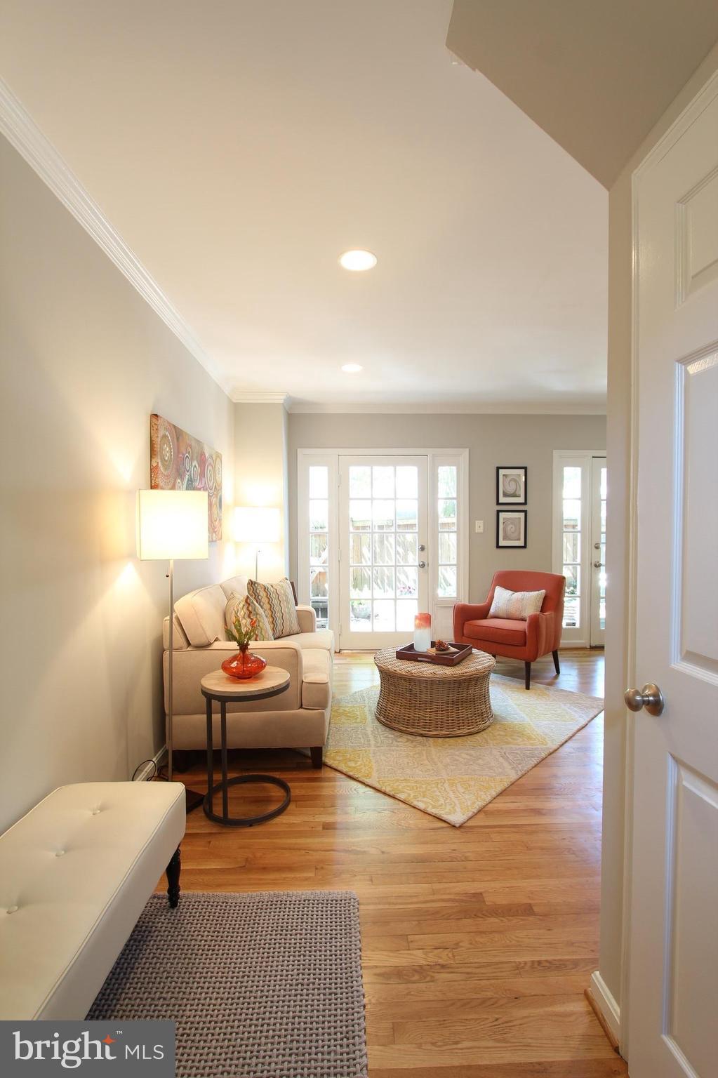 KING HENRY COURT - Residential