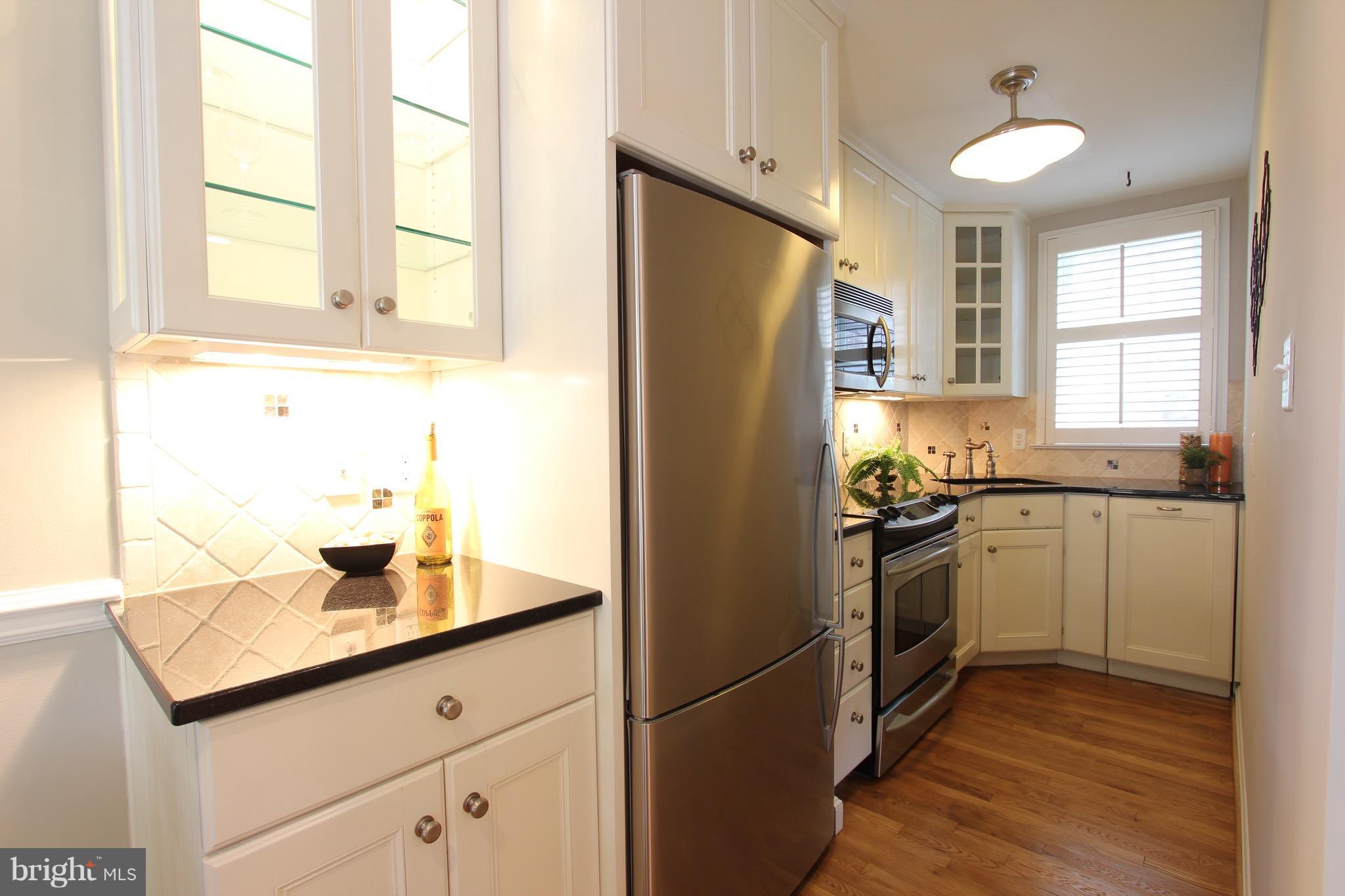 KING HENRY COURT - Residential