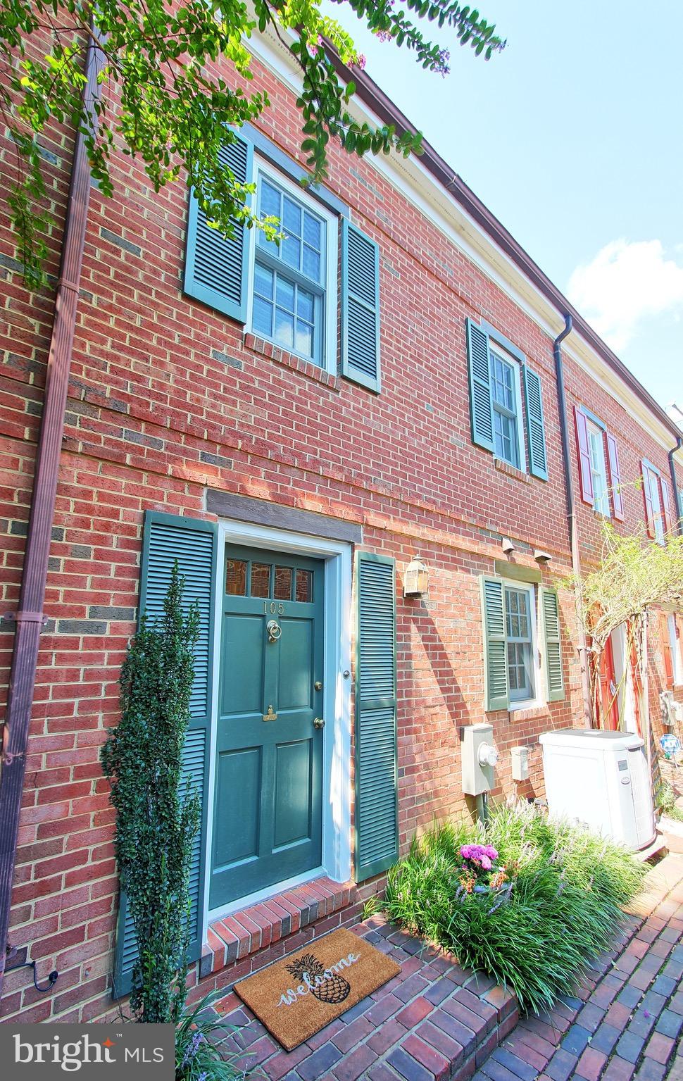 KING HENRY COURT - Residential