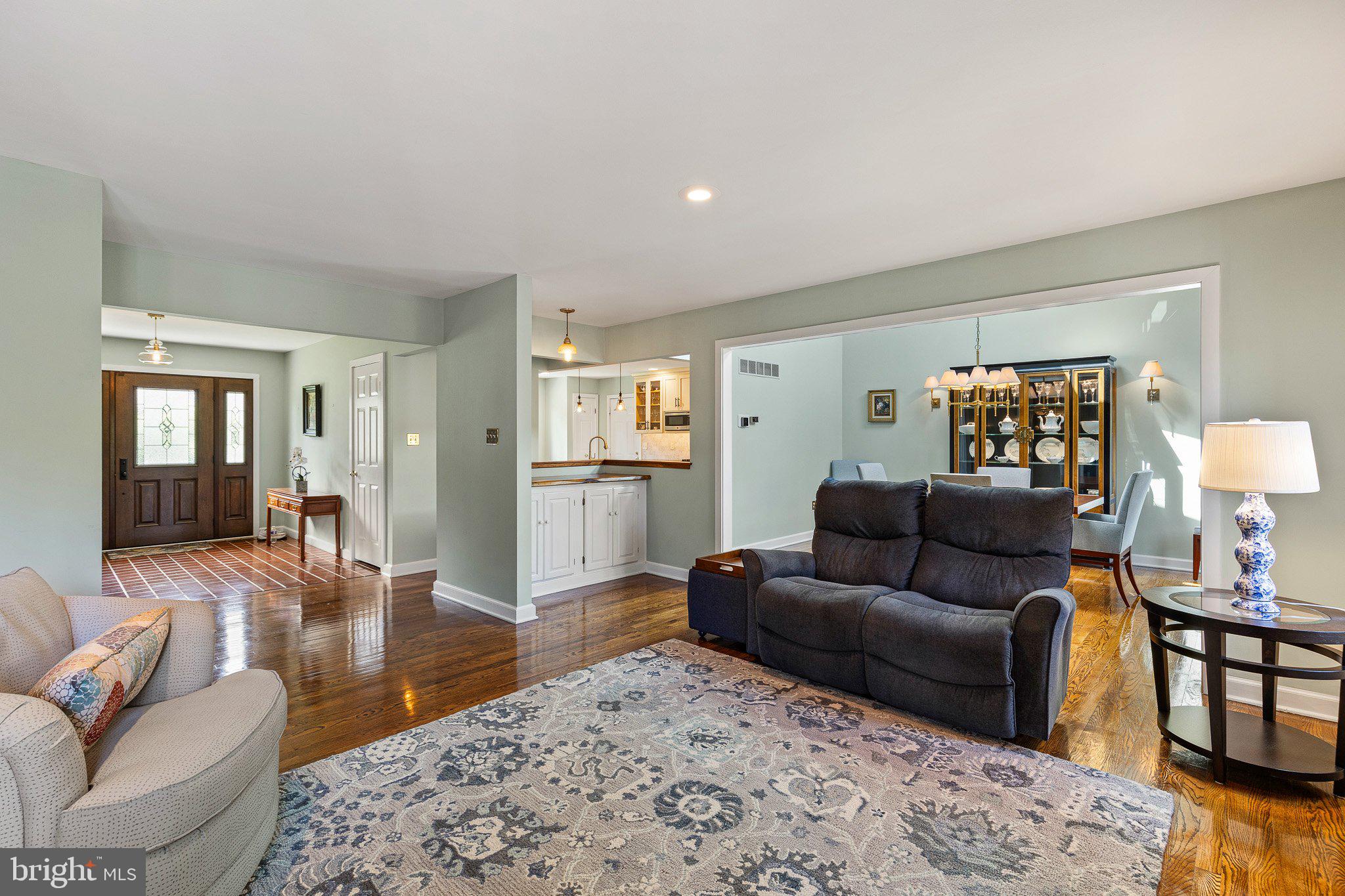1 BRIARS LANE