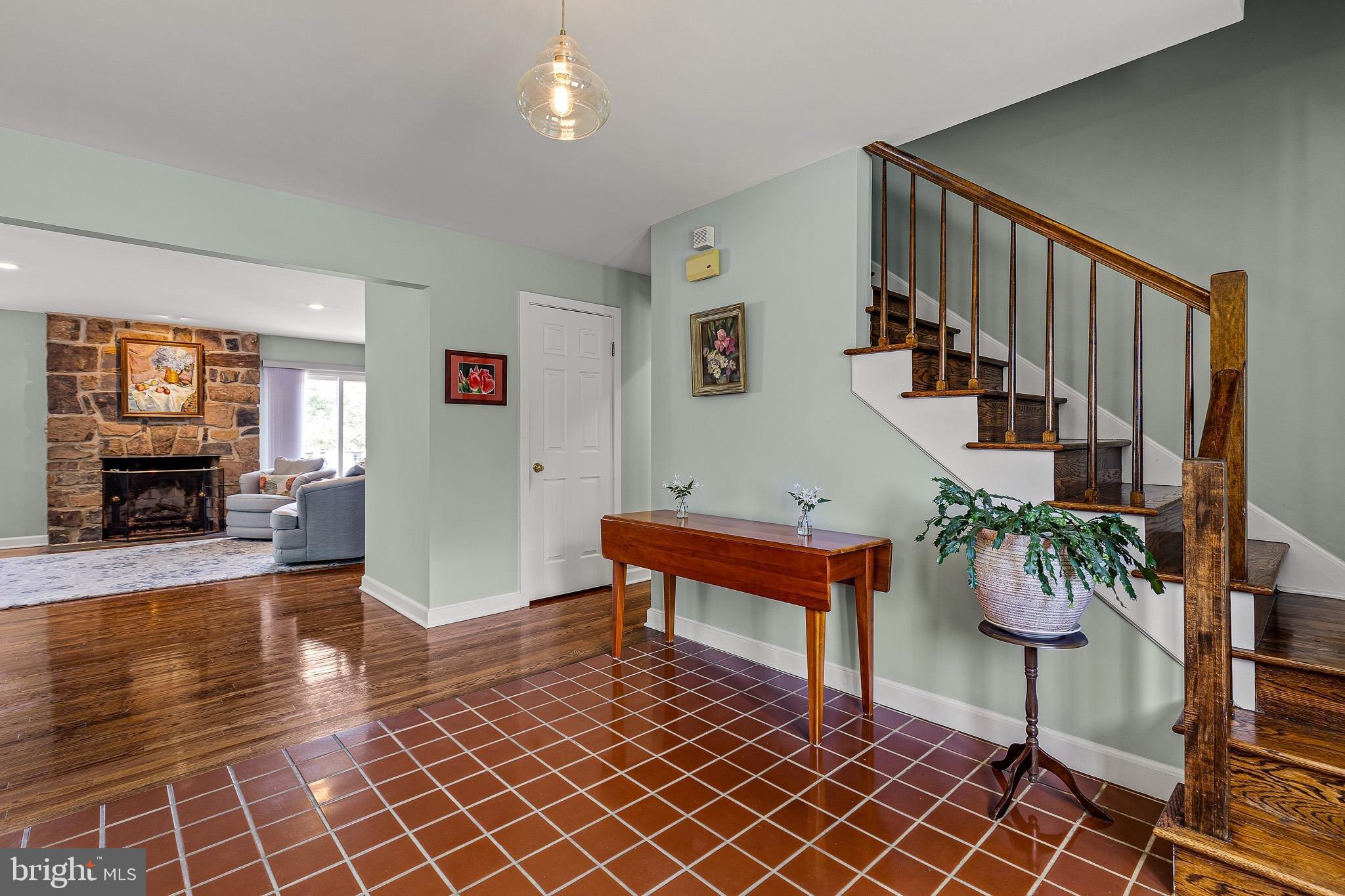1 BRIARS LANE