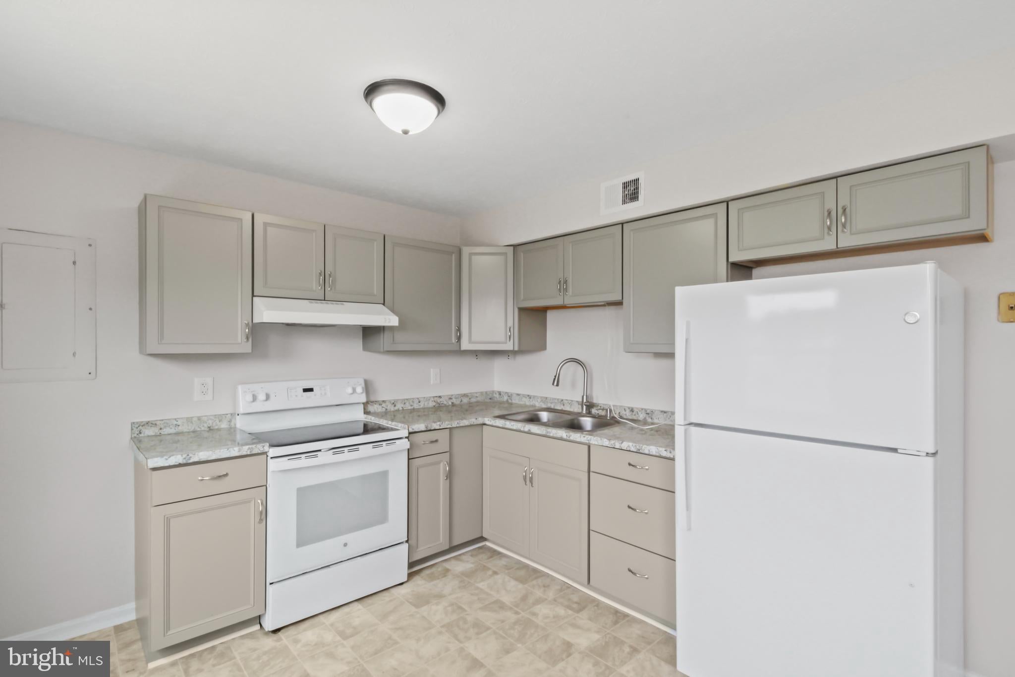 116 POCONO PLACE