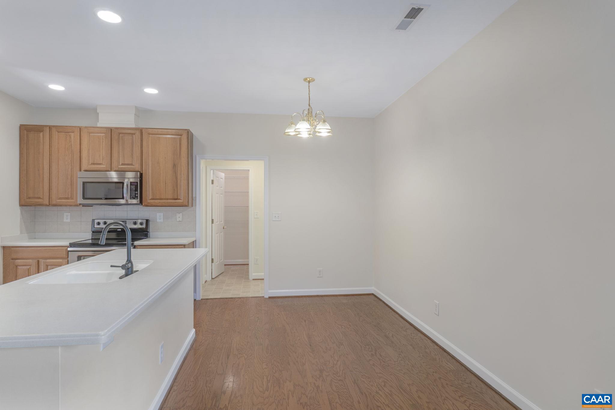 FOREST LAKES - Residential Lease