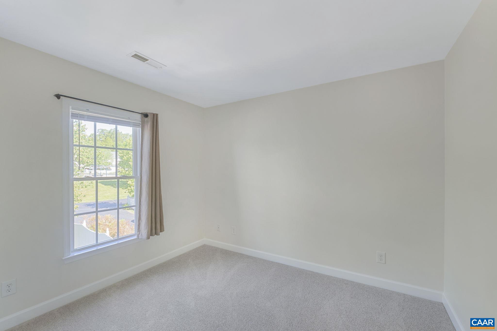 FOREST LAKES - Residential Lease