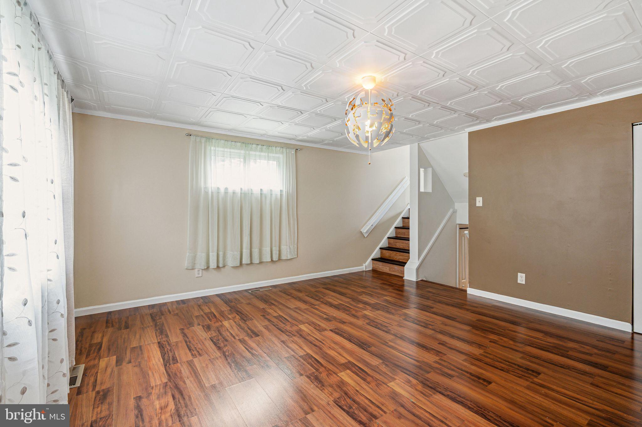 953 WEDGEWOOD DRIVE