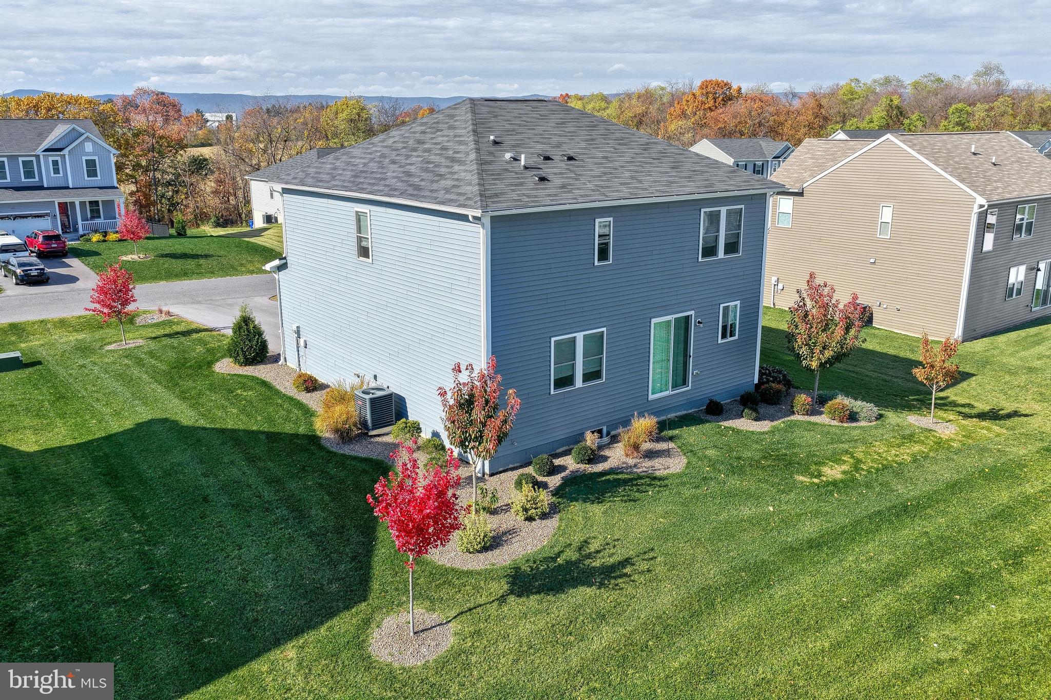 WARM SPRING RIDGE - Residential