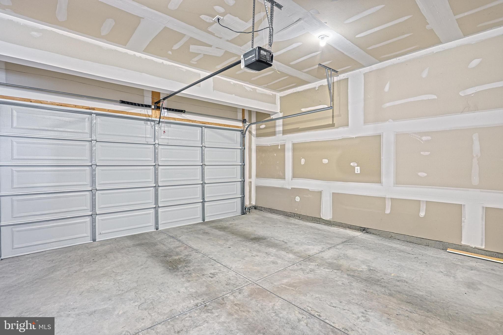 WARM SPRING RIDGE - Residential