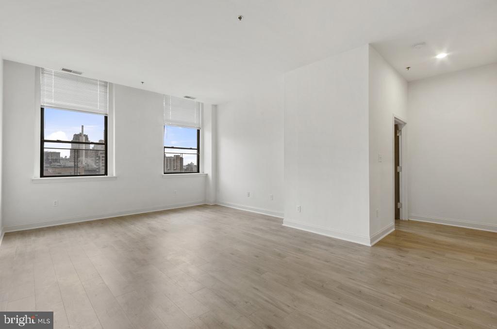 CENTER CITY - Residential Lease