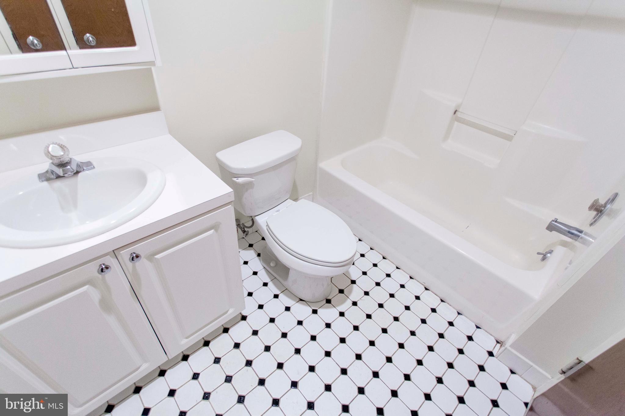 CENTER CITY - Residential Lease