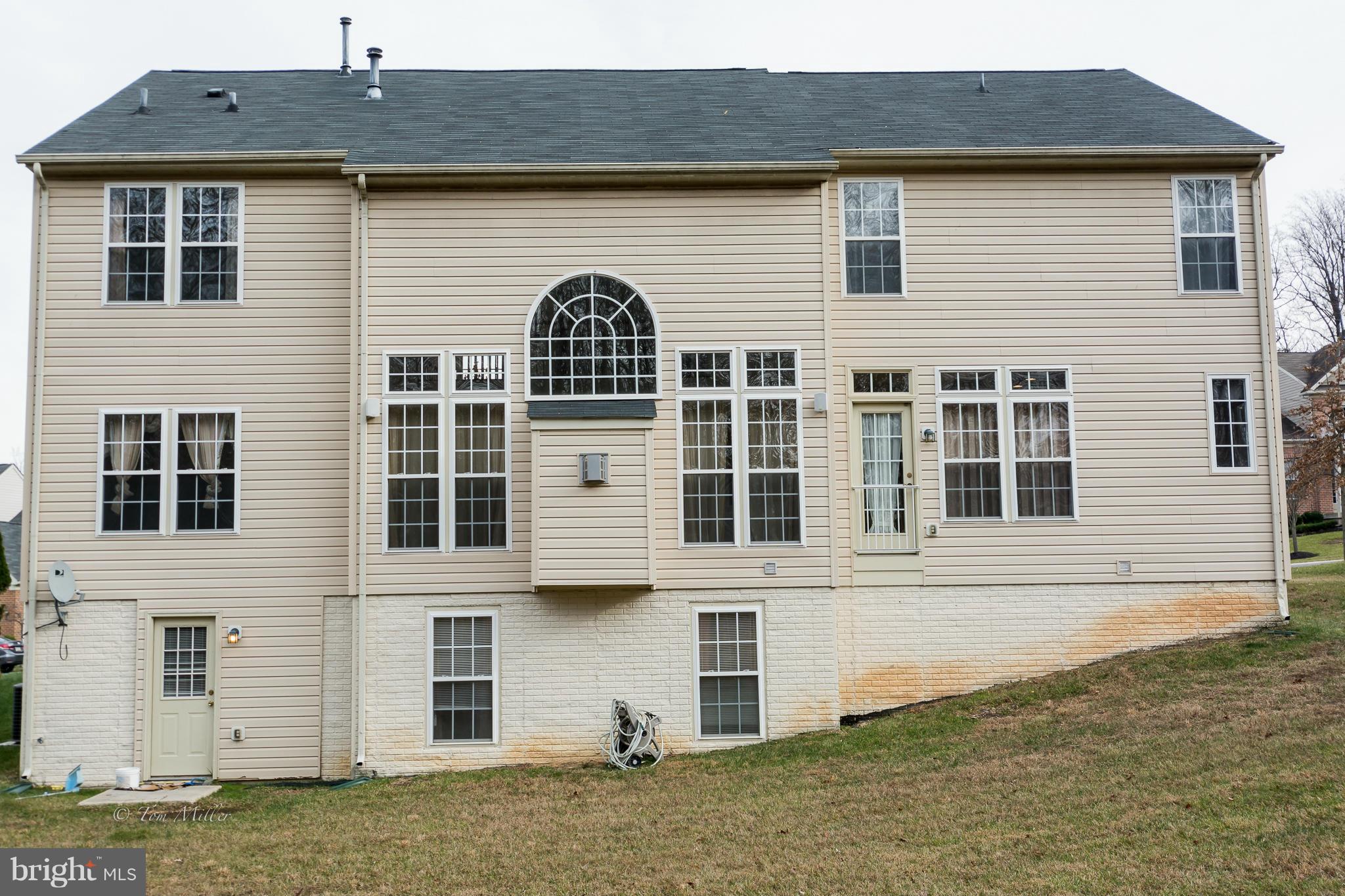 LEE PROPERTY - Residential Lease