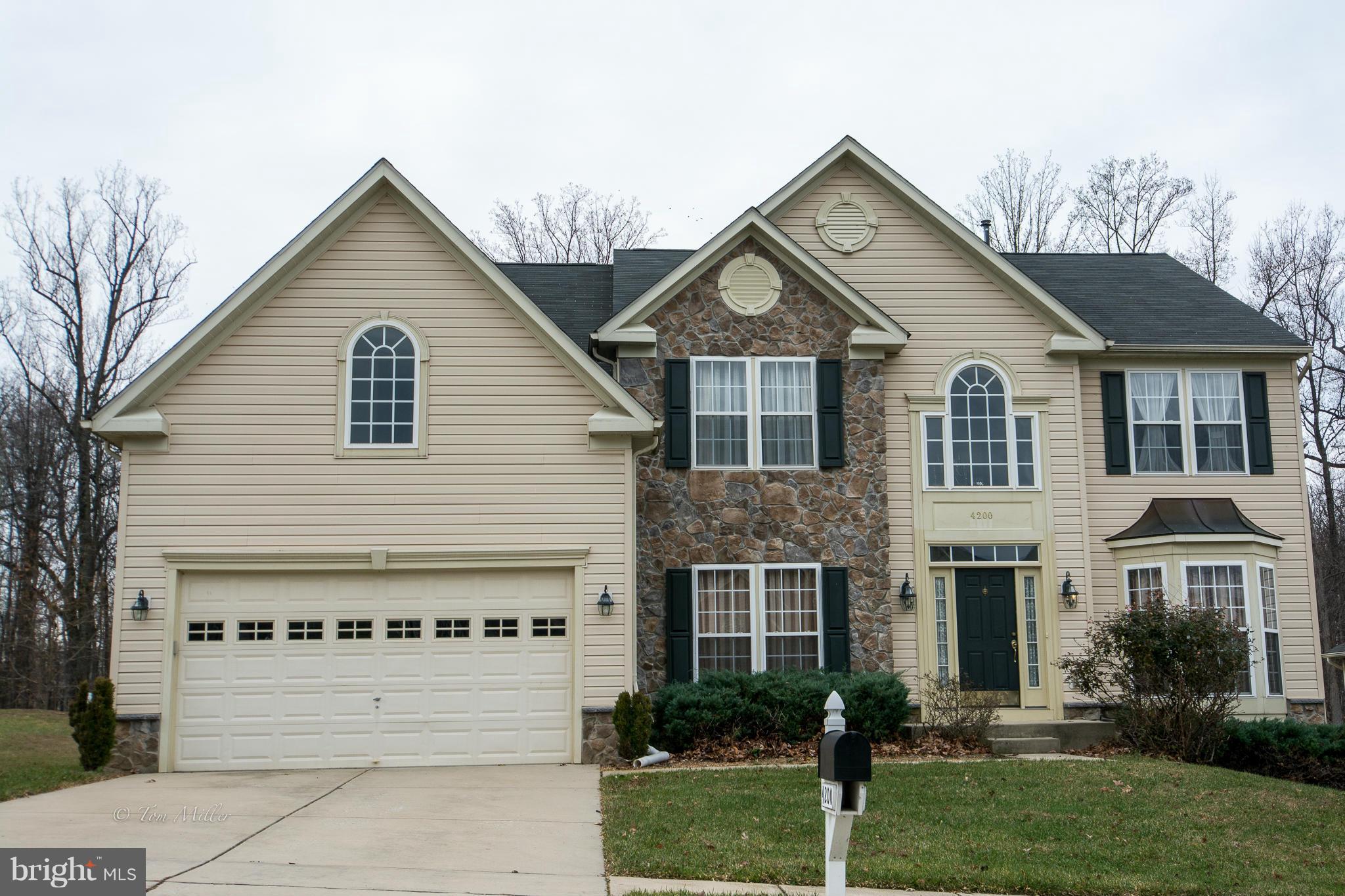 LEE PROPERTY - Residential Lease