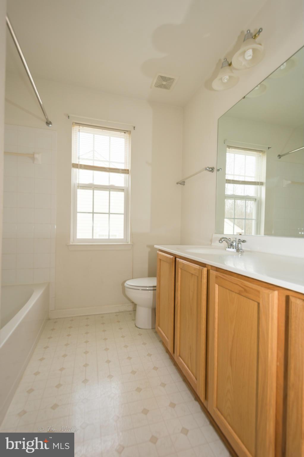 LEE PROPERTY - Residential Lease