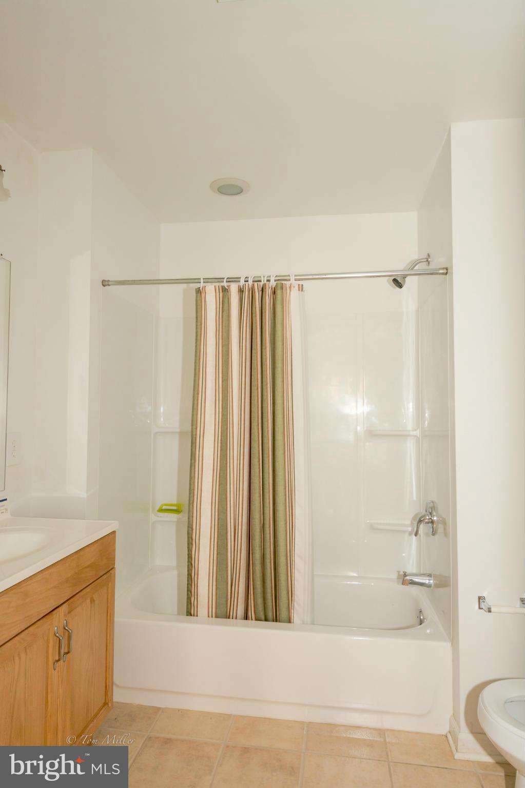 LEE PROPERTY - Residential Lease